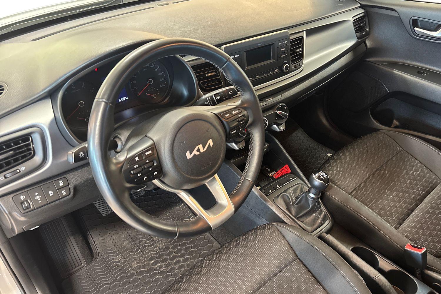 KIA RIO 2023