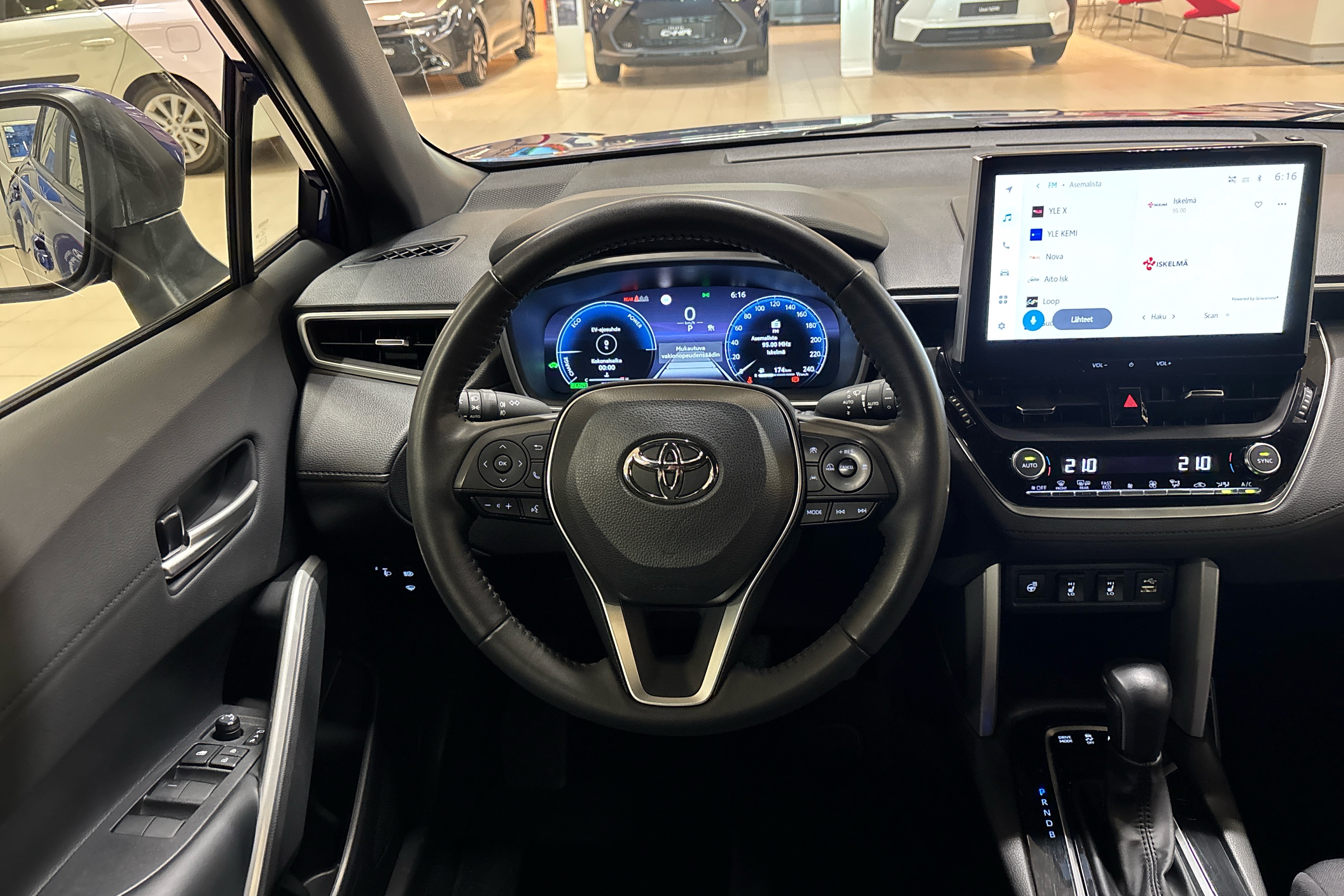 TOYOTA Corolla Cross 2023