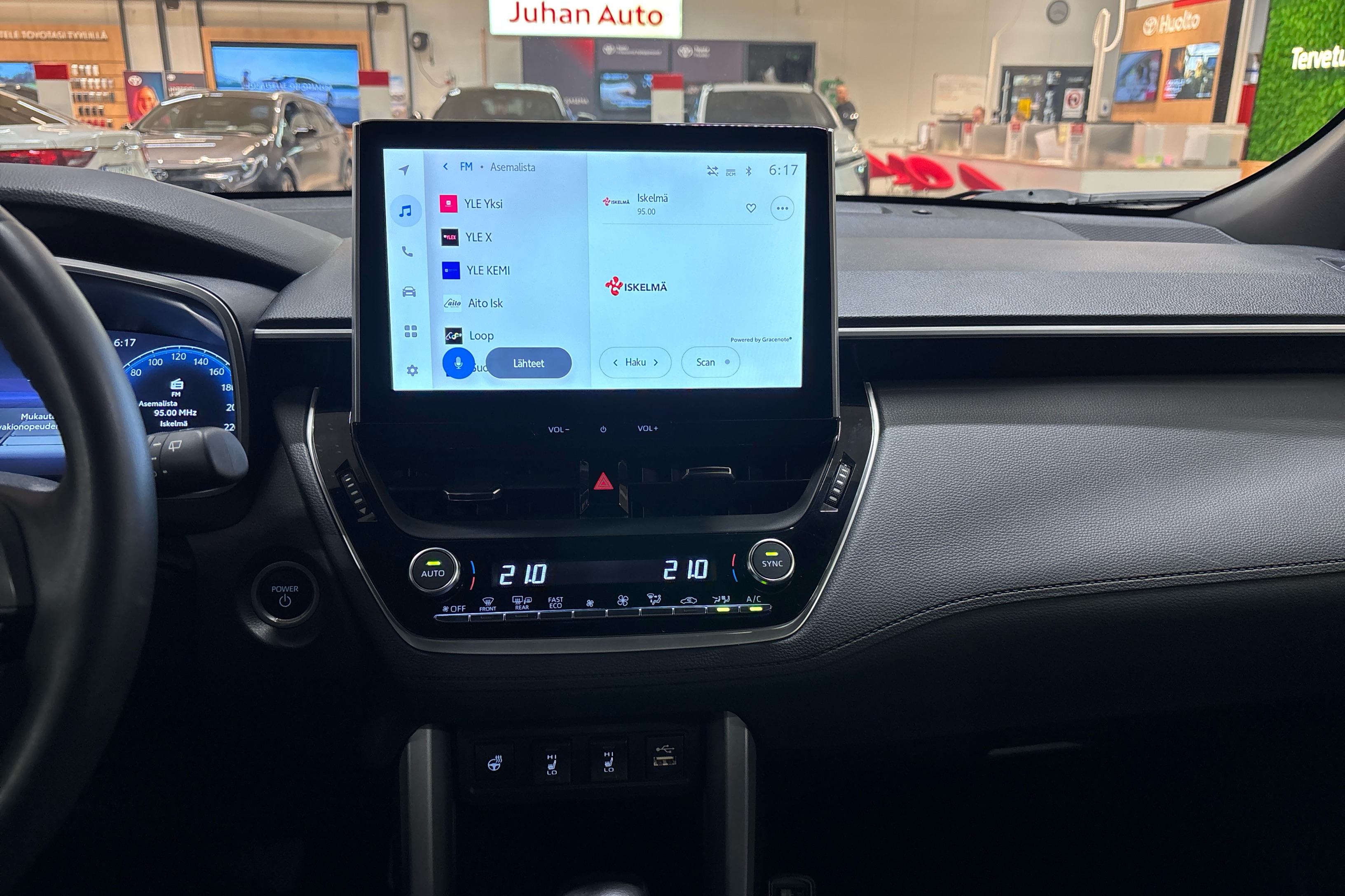 TOYOTA Corolla Cross 2023