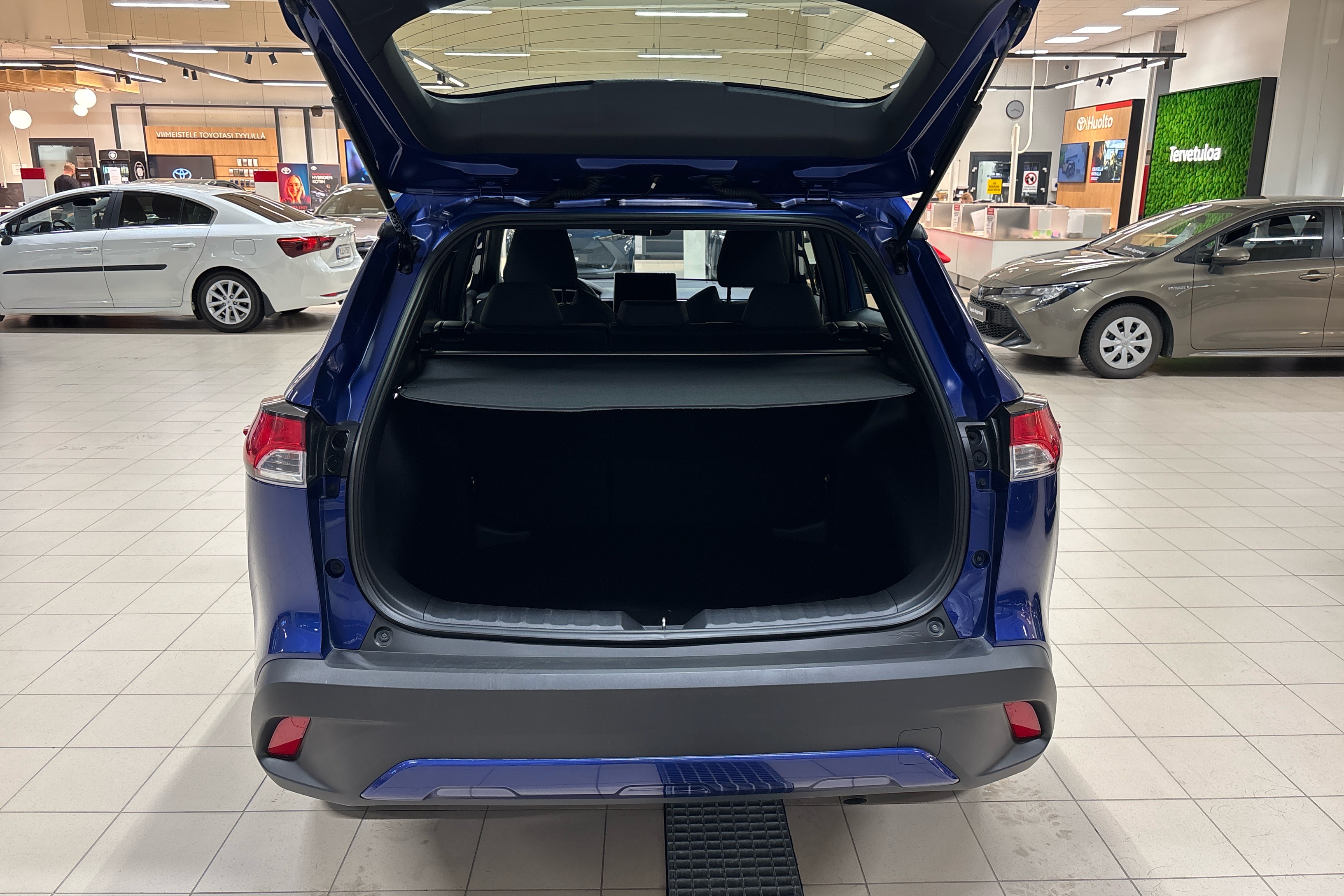 TOYOTA Corolla Cross 2023