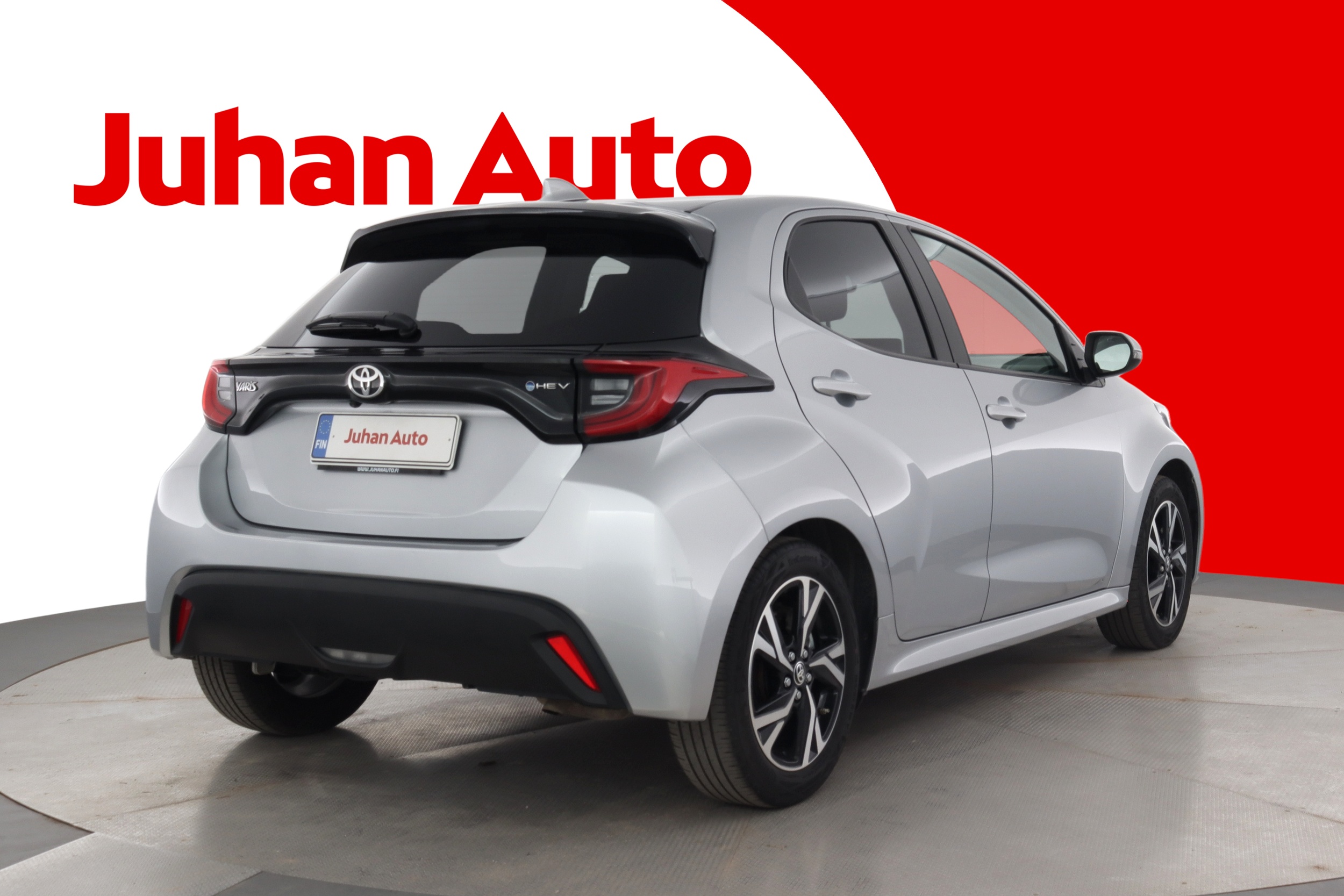 TOYOTA Yaris 2024