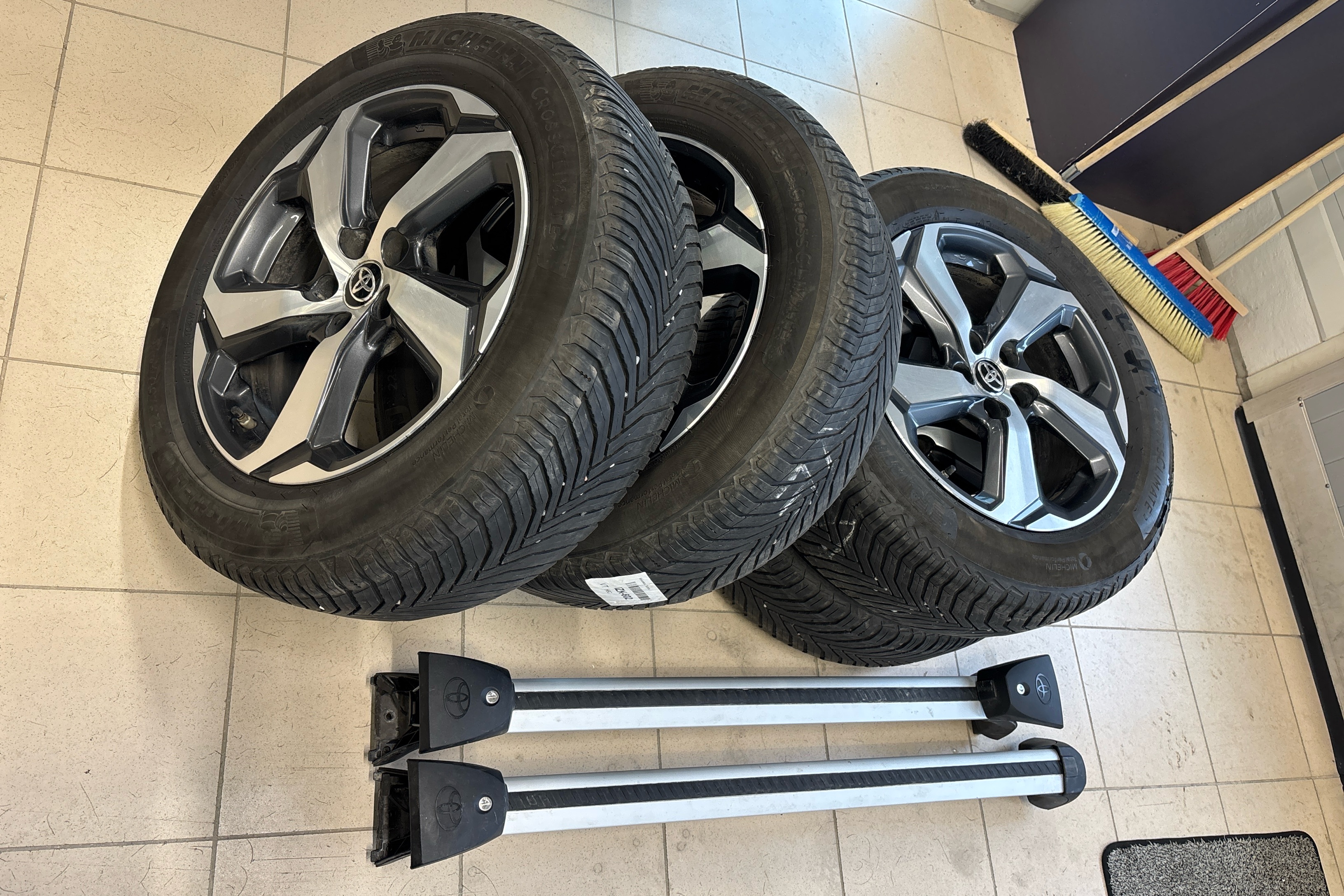 TOYOTA RAV4 Plug-in 2021