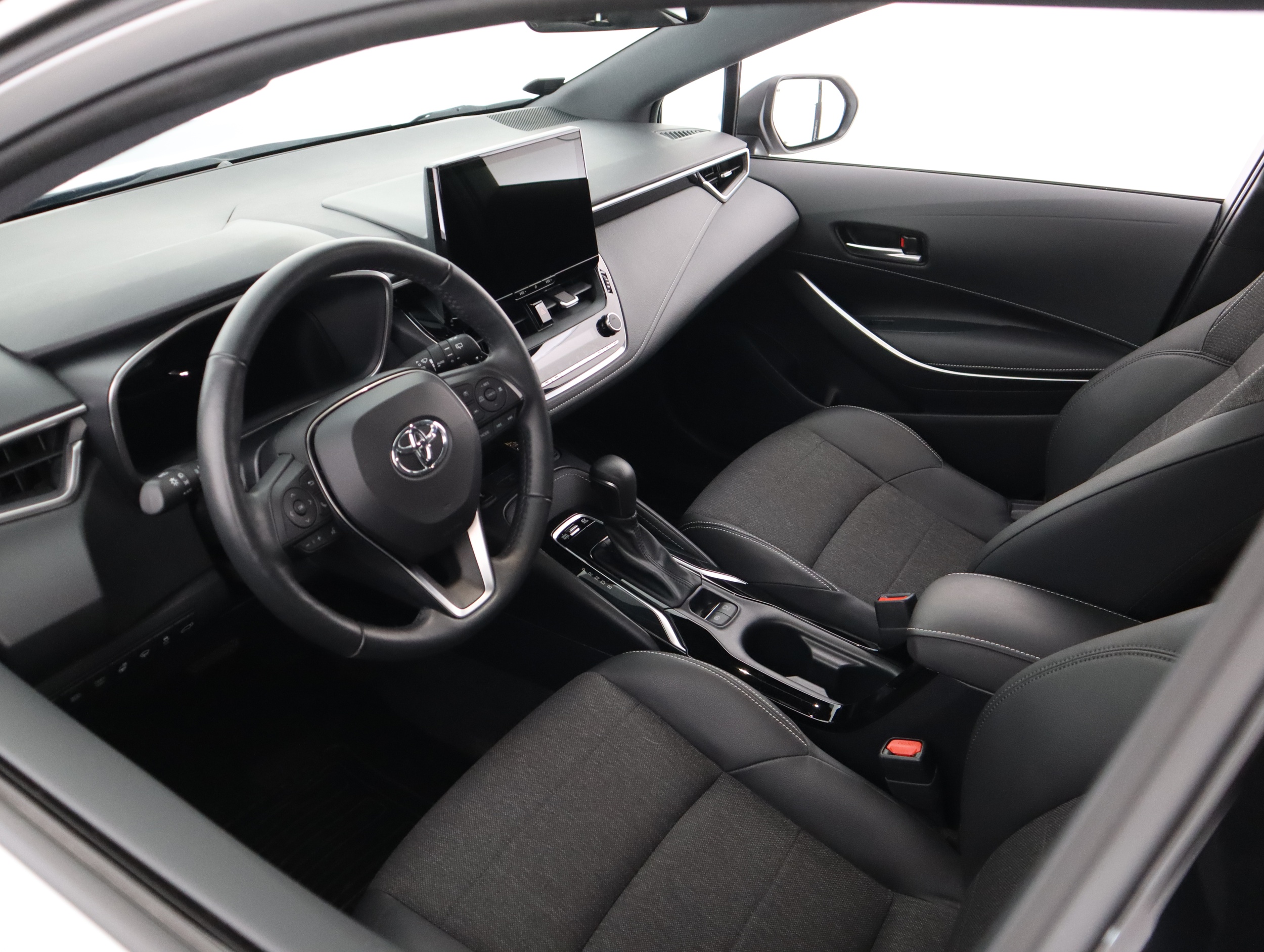 TOYOTA Corolla 2024