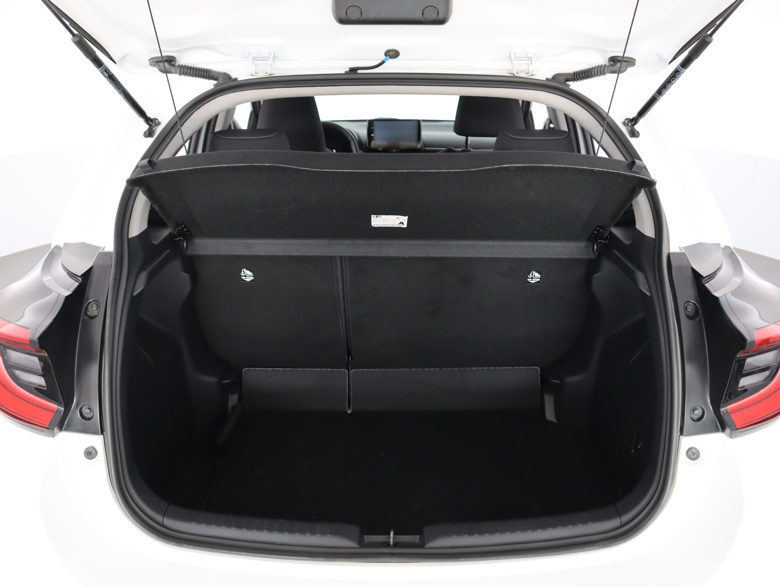 TOYOTA Yaris 2025