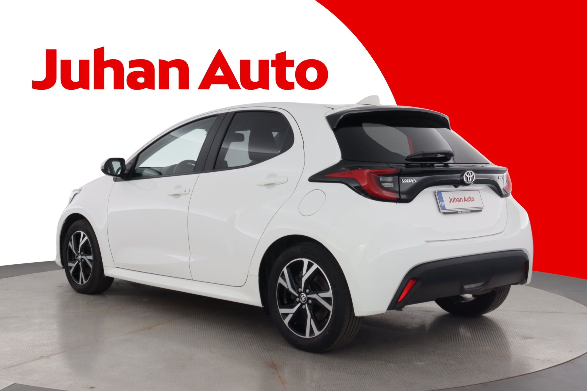 TOYOTA Yaris 2025