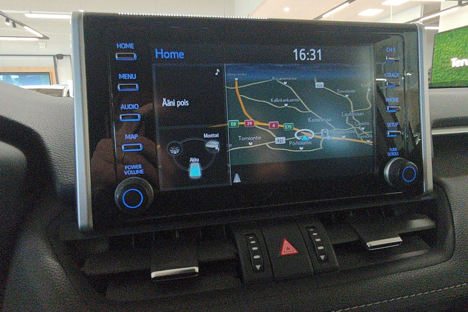 TOYOTA RAV4 2021