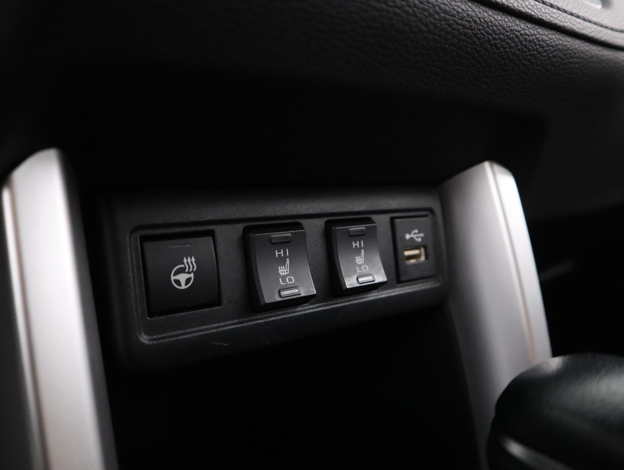 TOYOTA Corolla Cross 2023