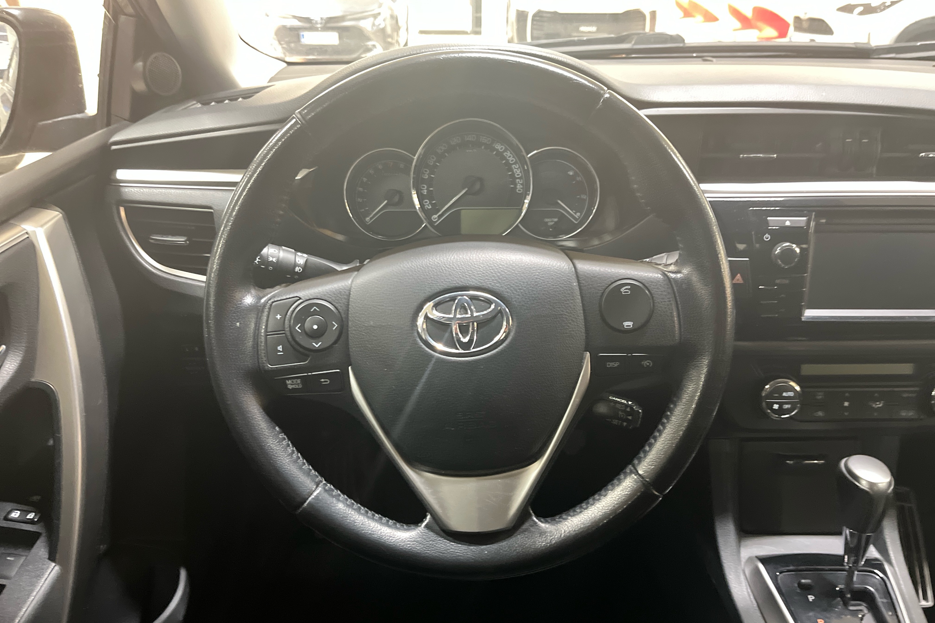 TOYOTA Corolla 2016
