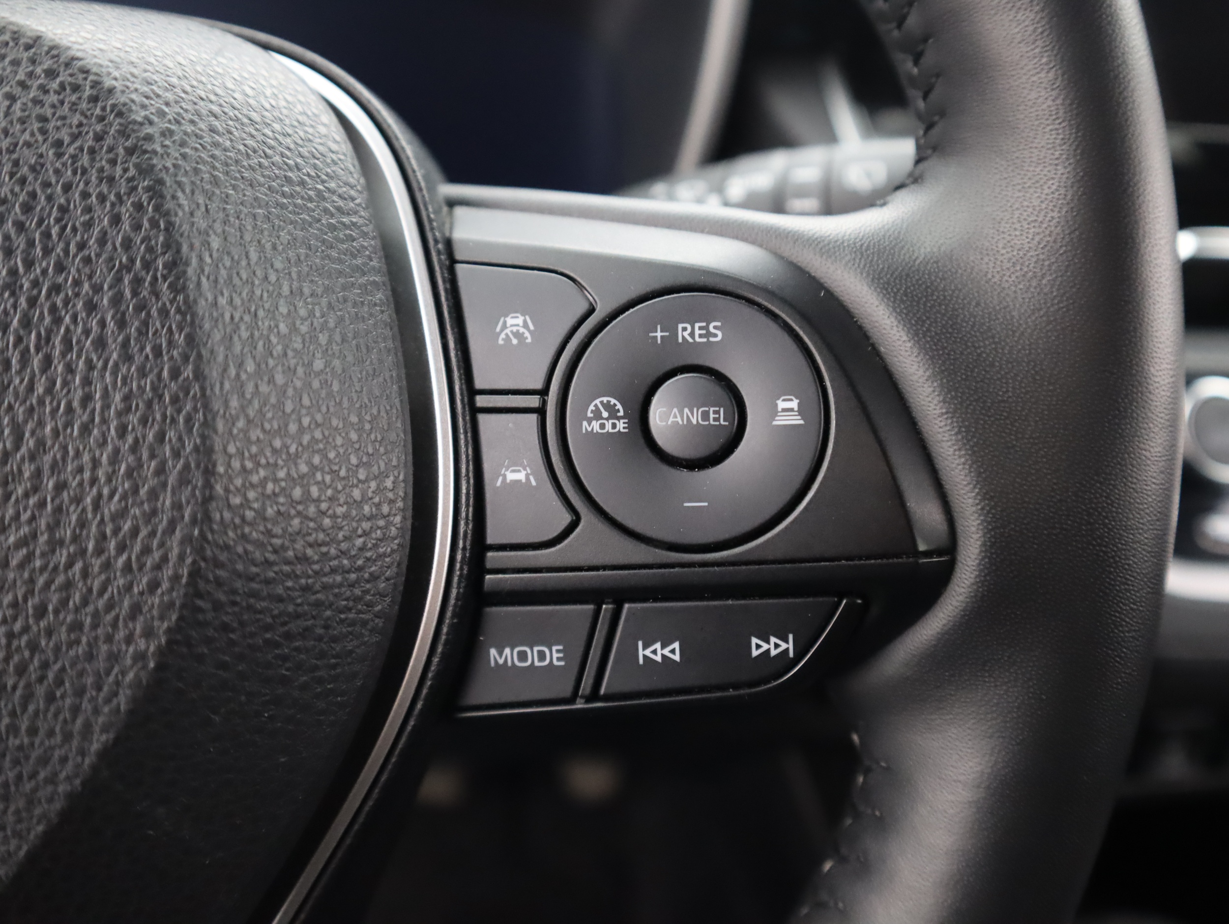 TOYOTA Corolla Cross 2023