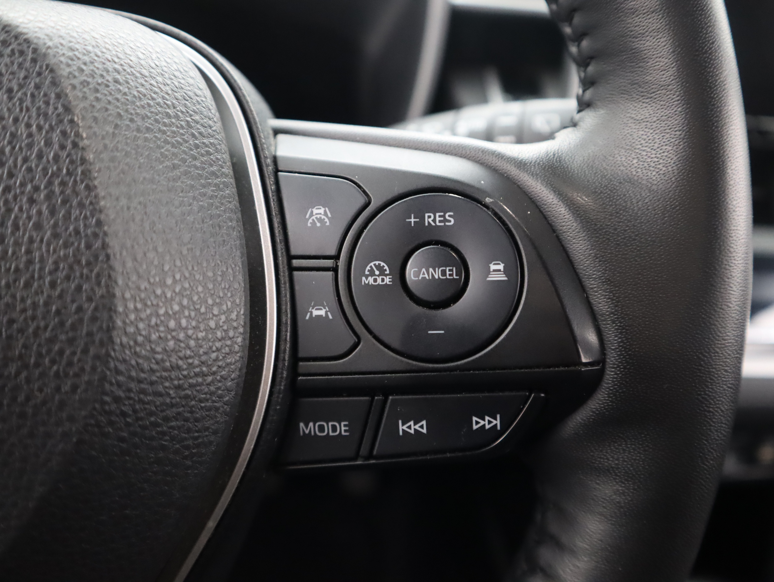 TOYOTA Corolla Cross 2023