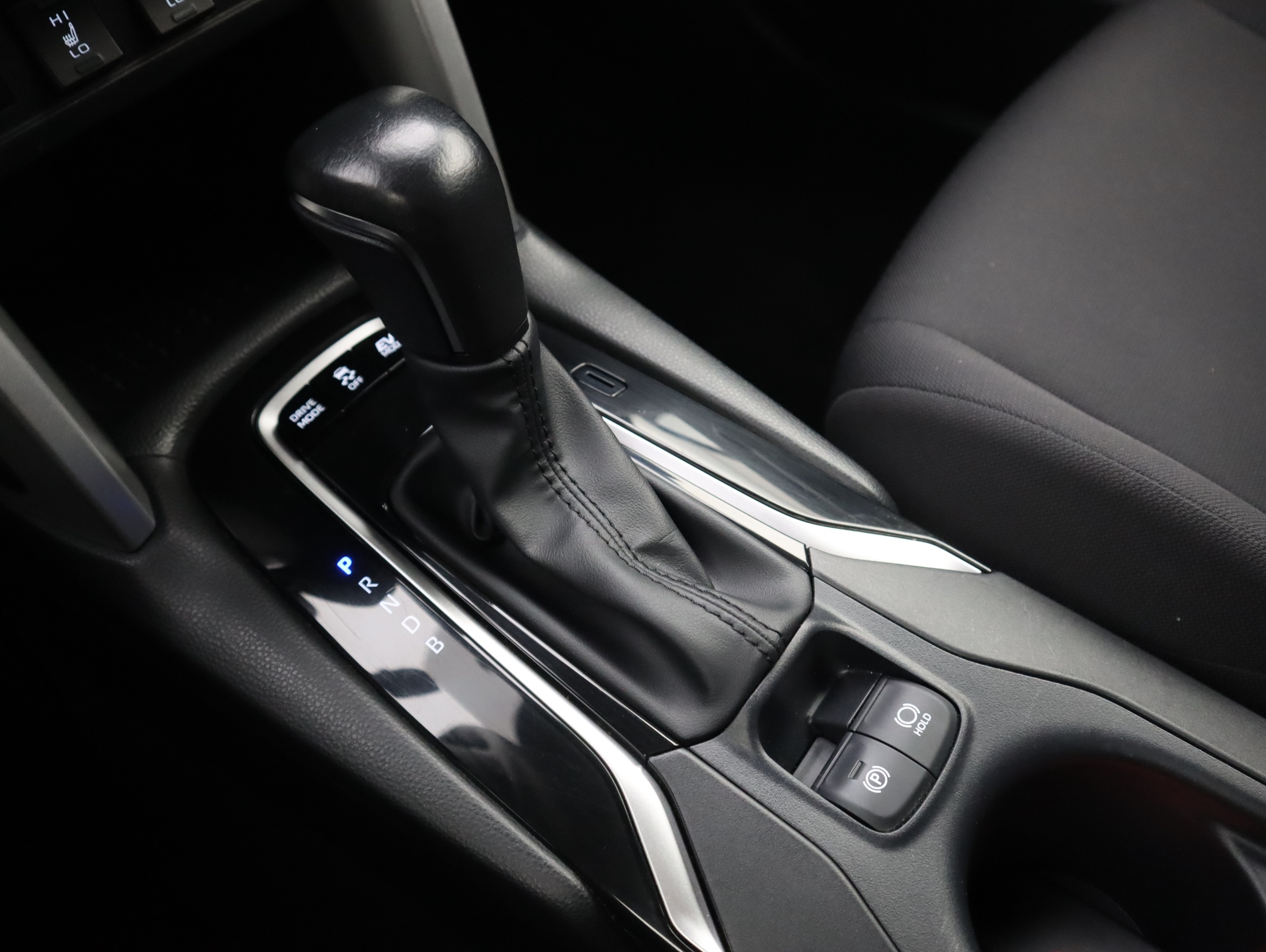 TOYOTA Corolla Cross 2023