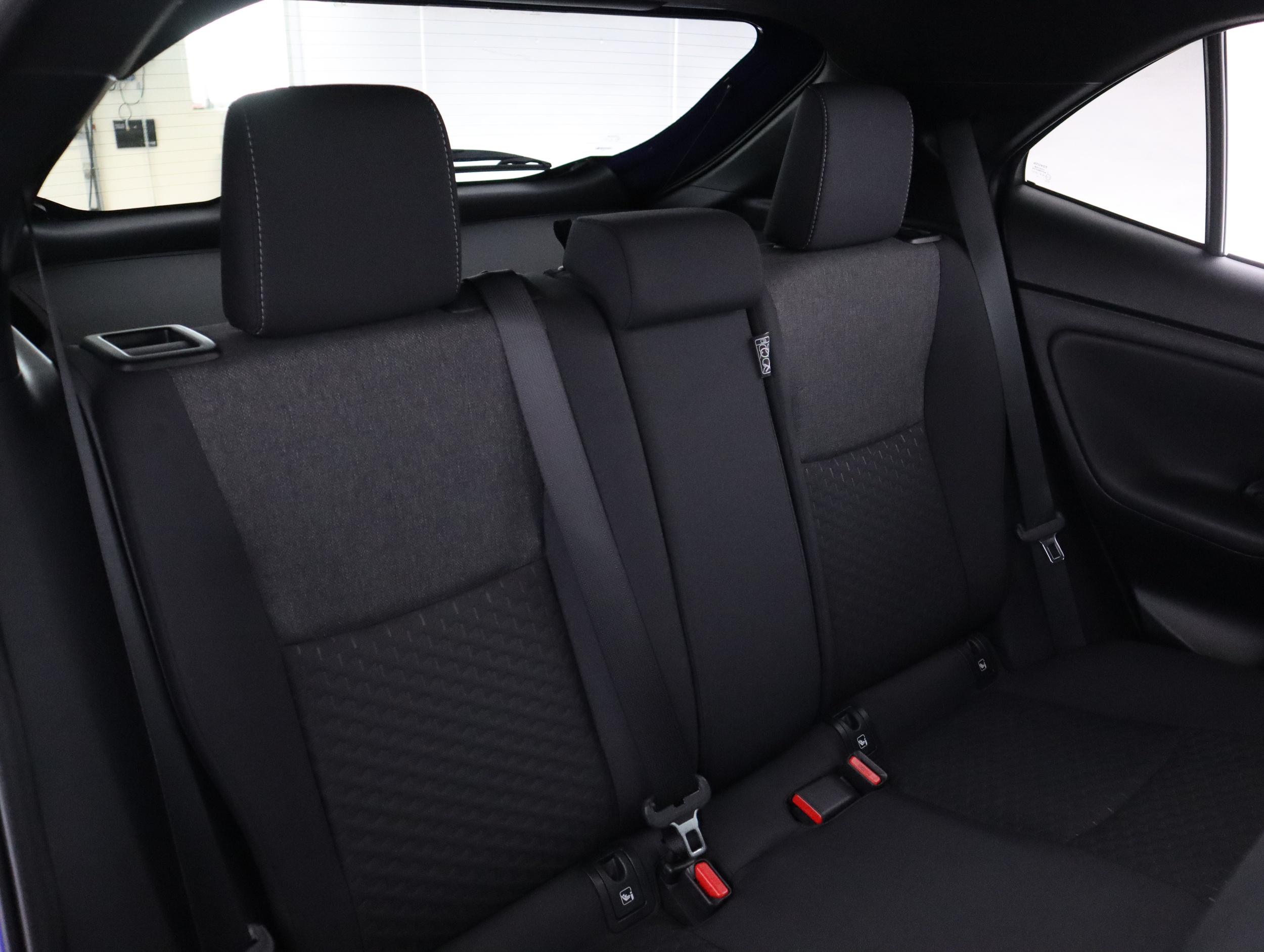 TOYOTA Yaris Cross 2024