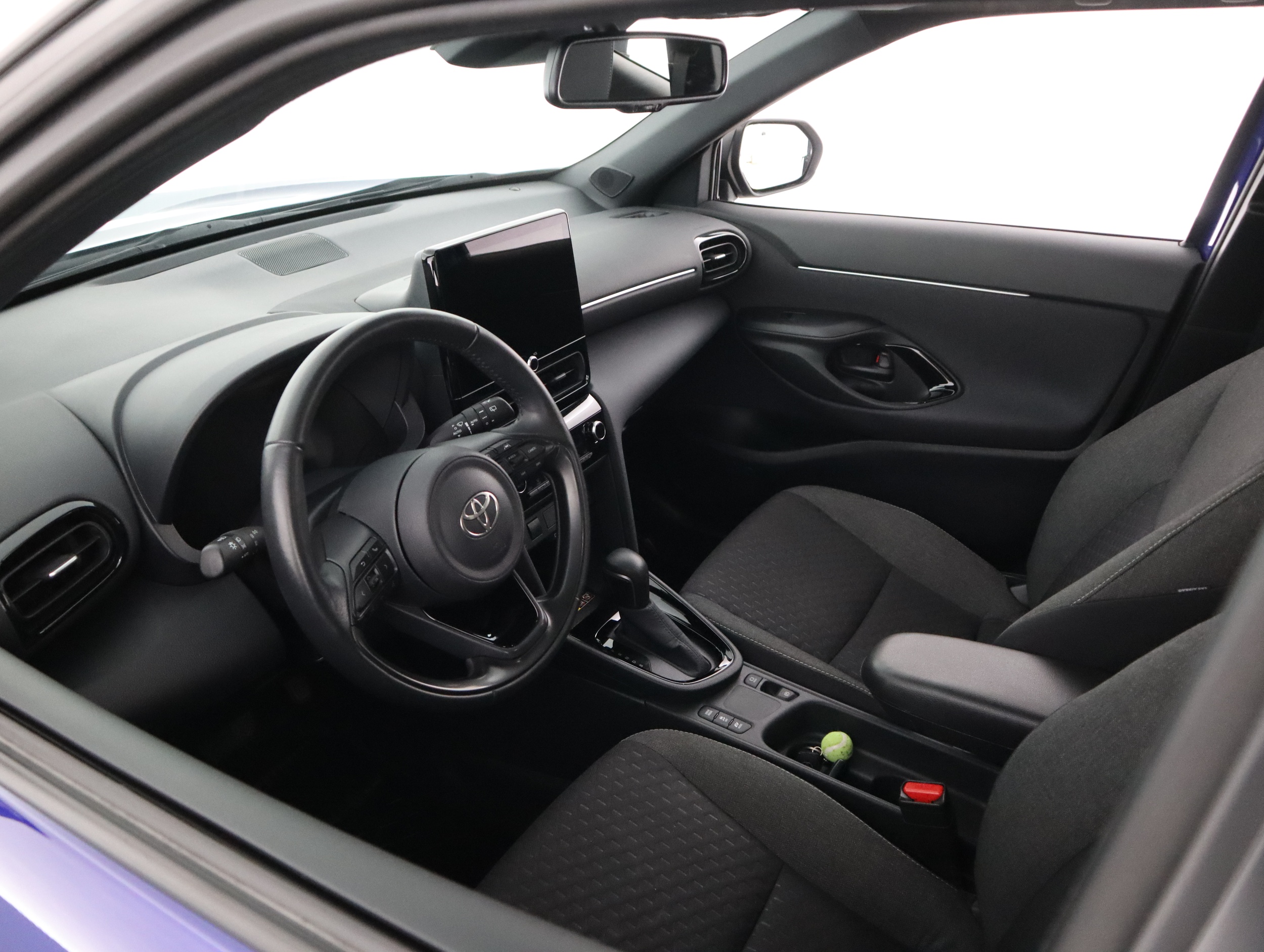 TOYOTA Yaris Cross 2024