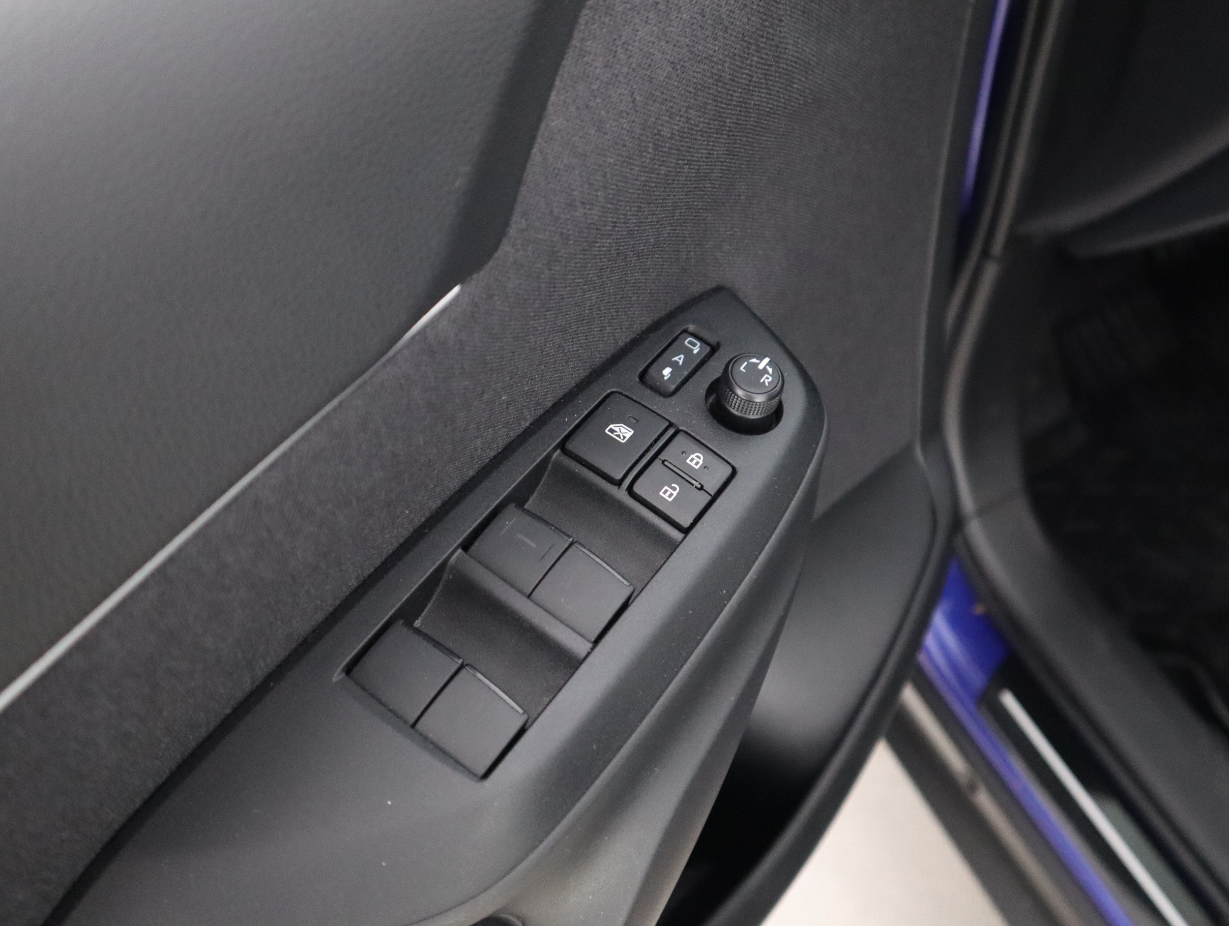 TOYOTA Yaris Cross 2024