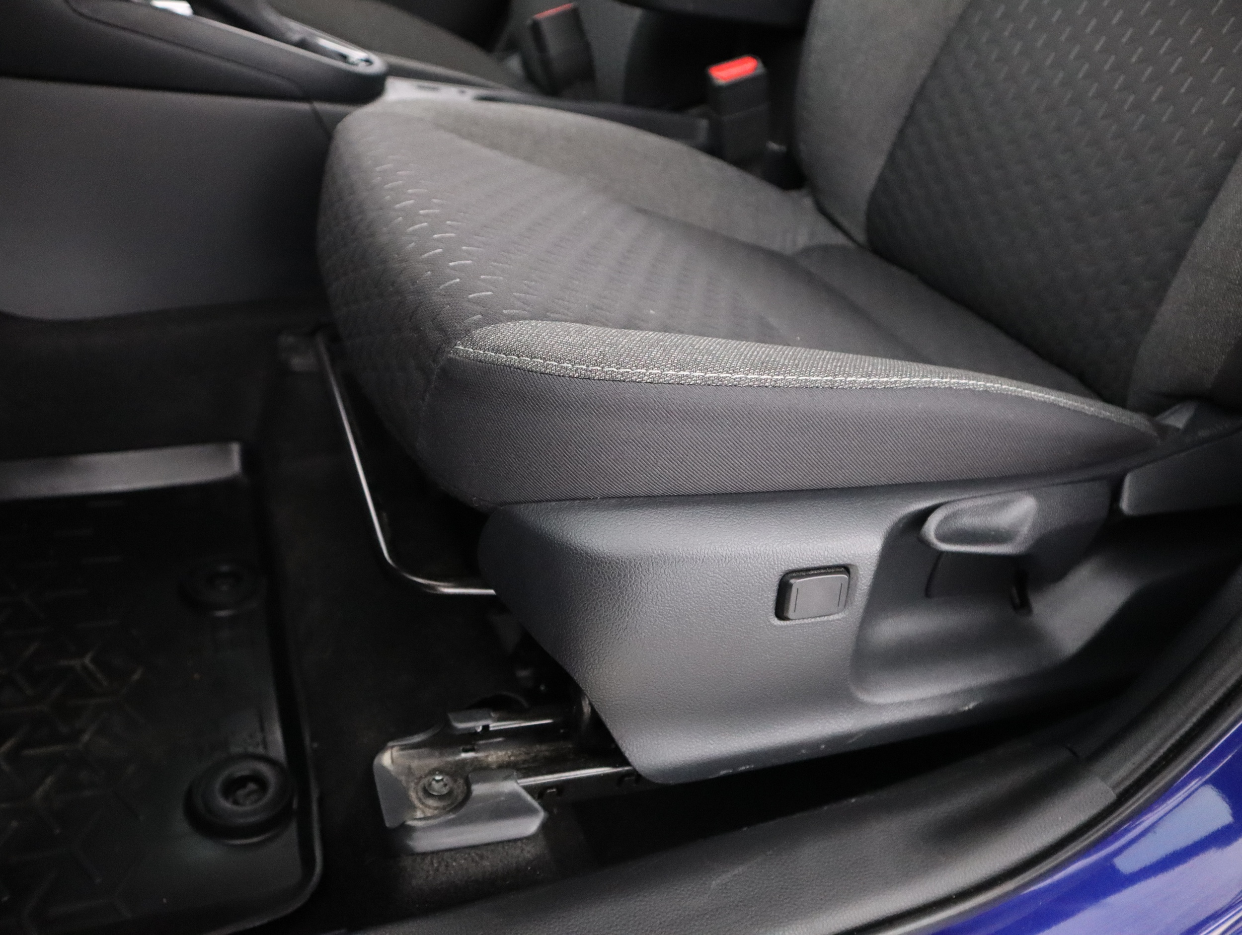 TOYOTA Yaris Cross 2024