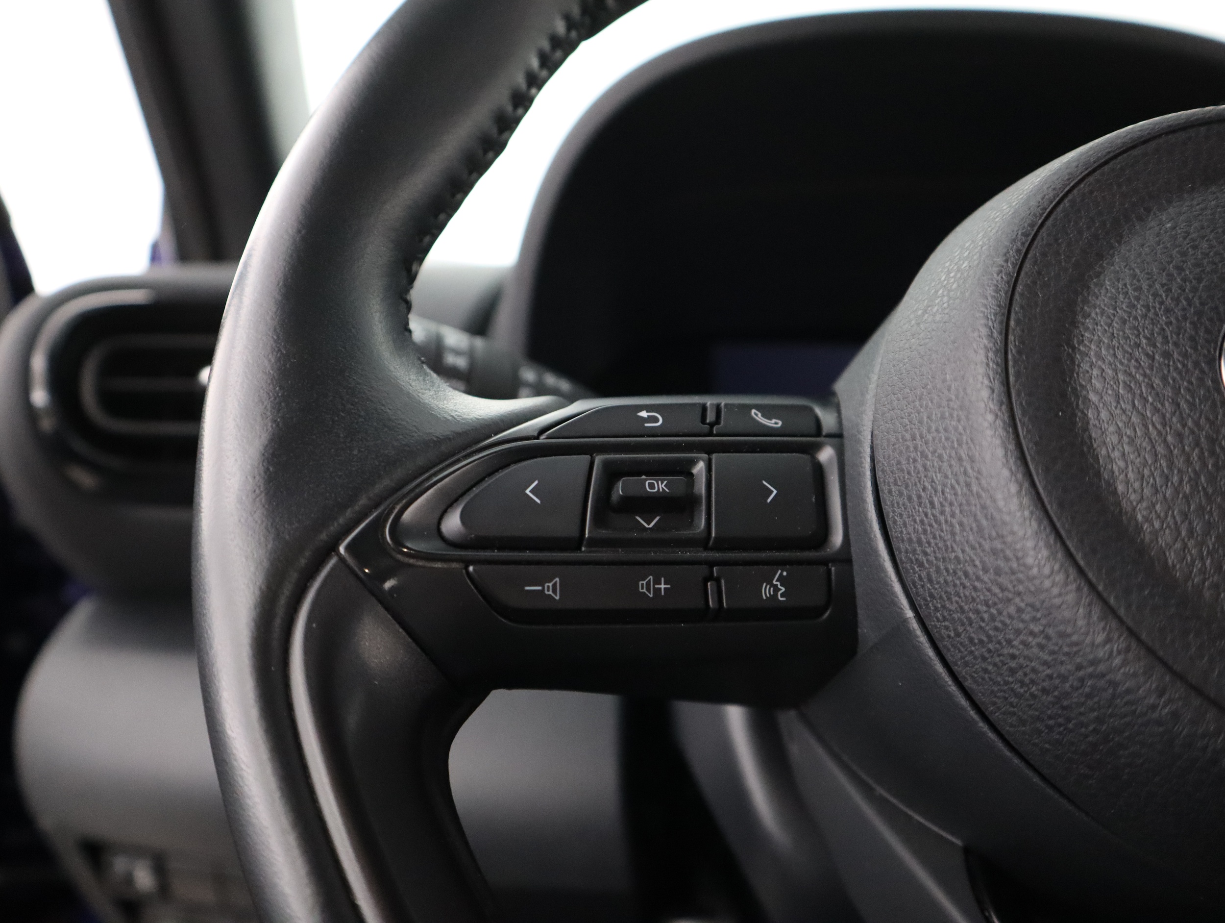 TOYOTA Yaris Cross 2024