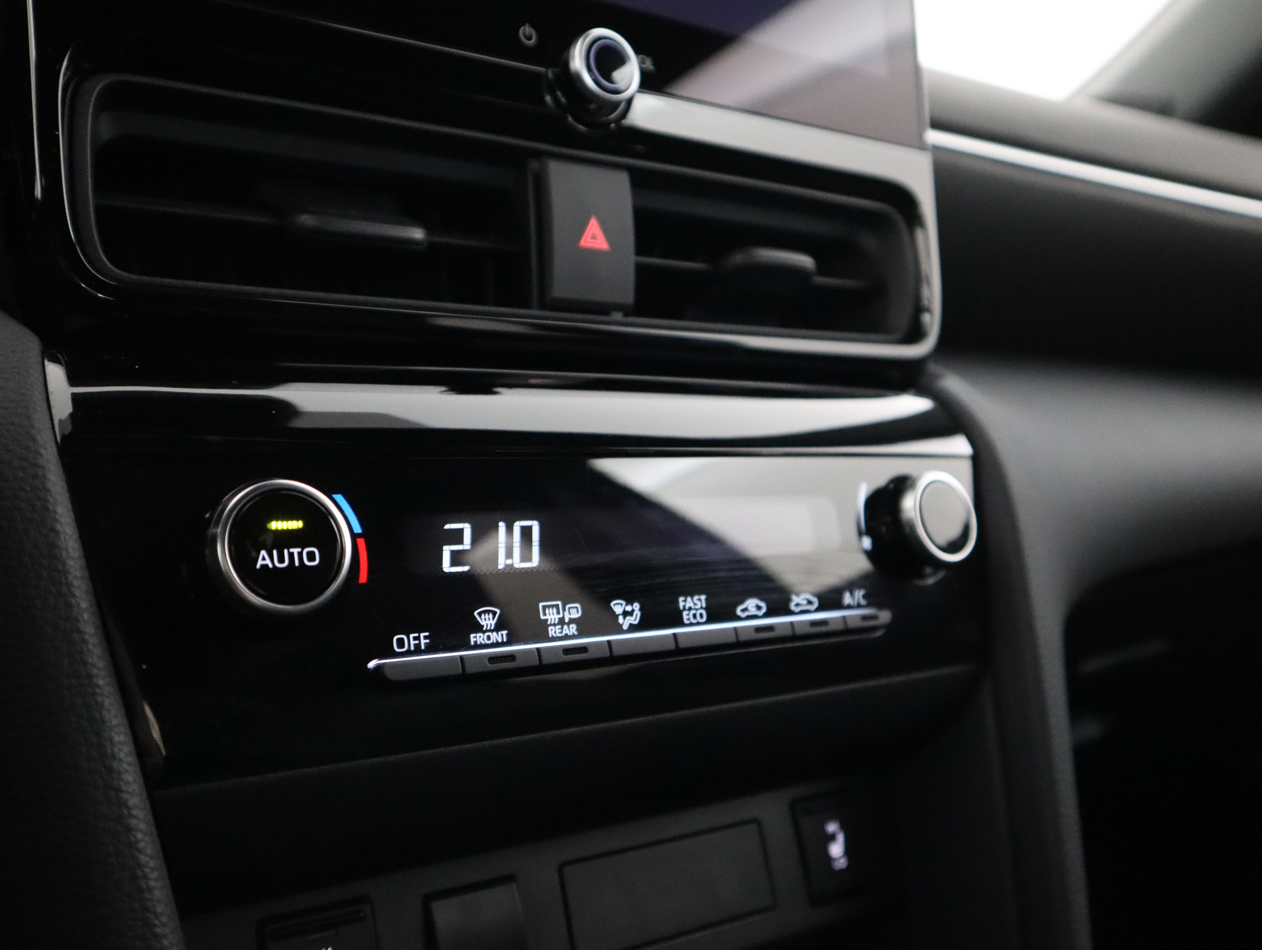 TOYOTA Yaris Cross 2024