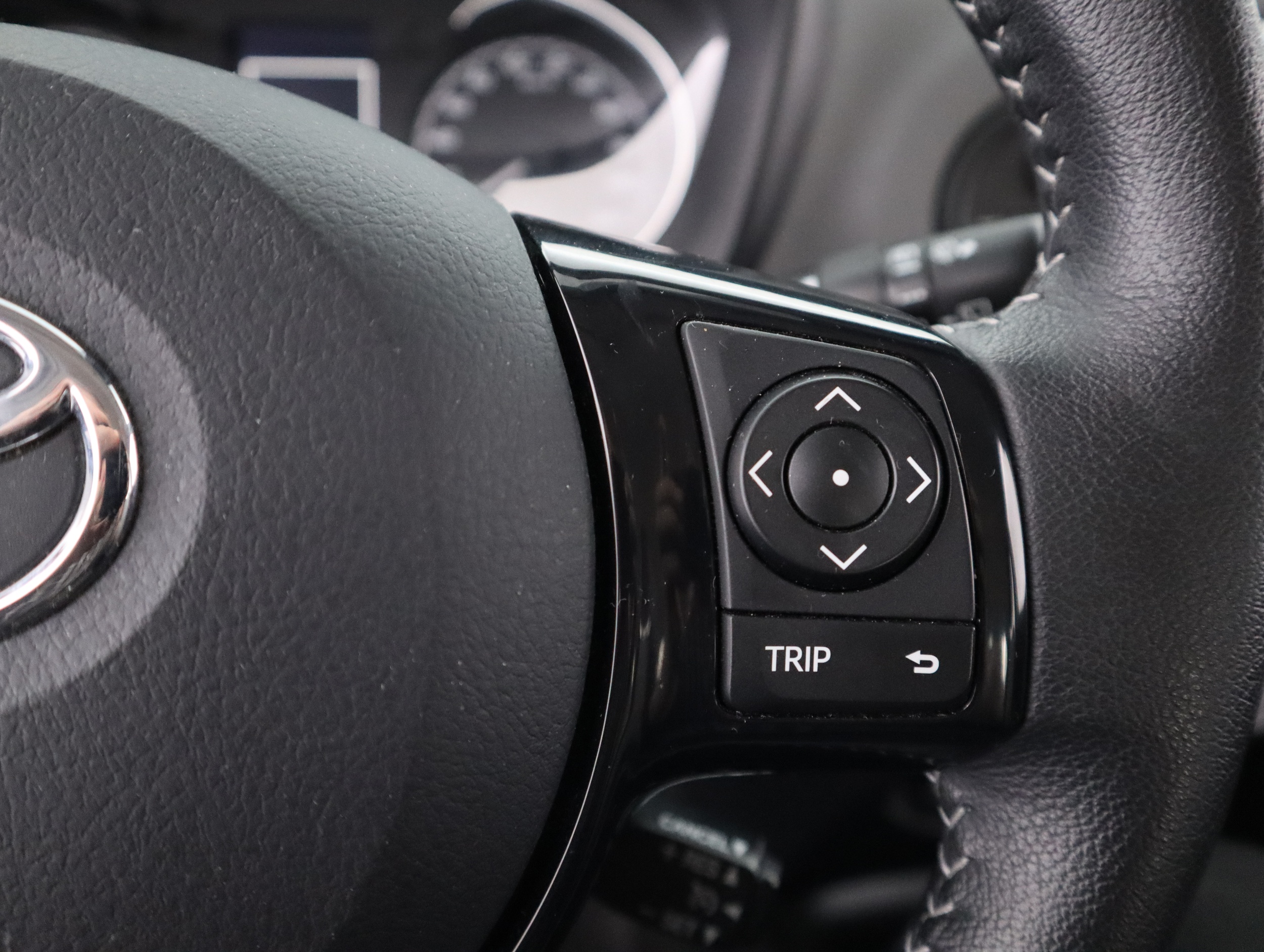 TOYOTA Yaris 2018