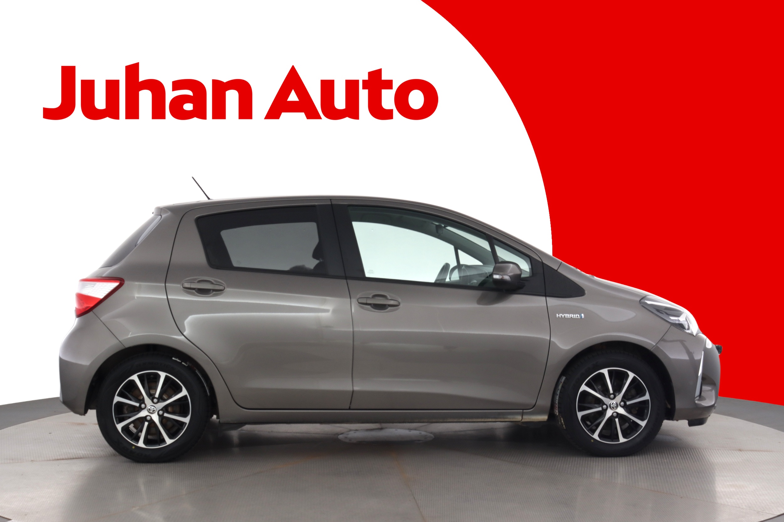 TOYOTA Yaris 2018