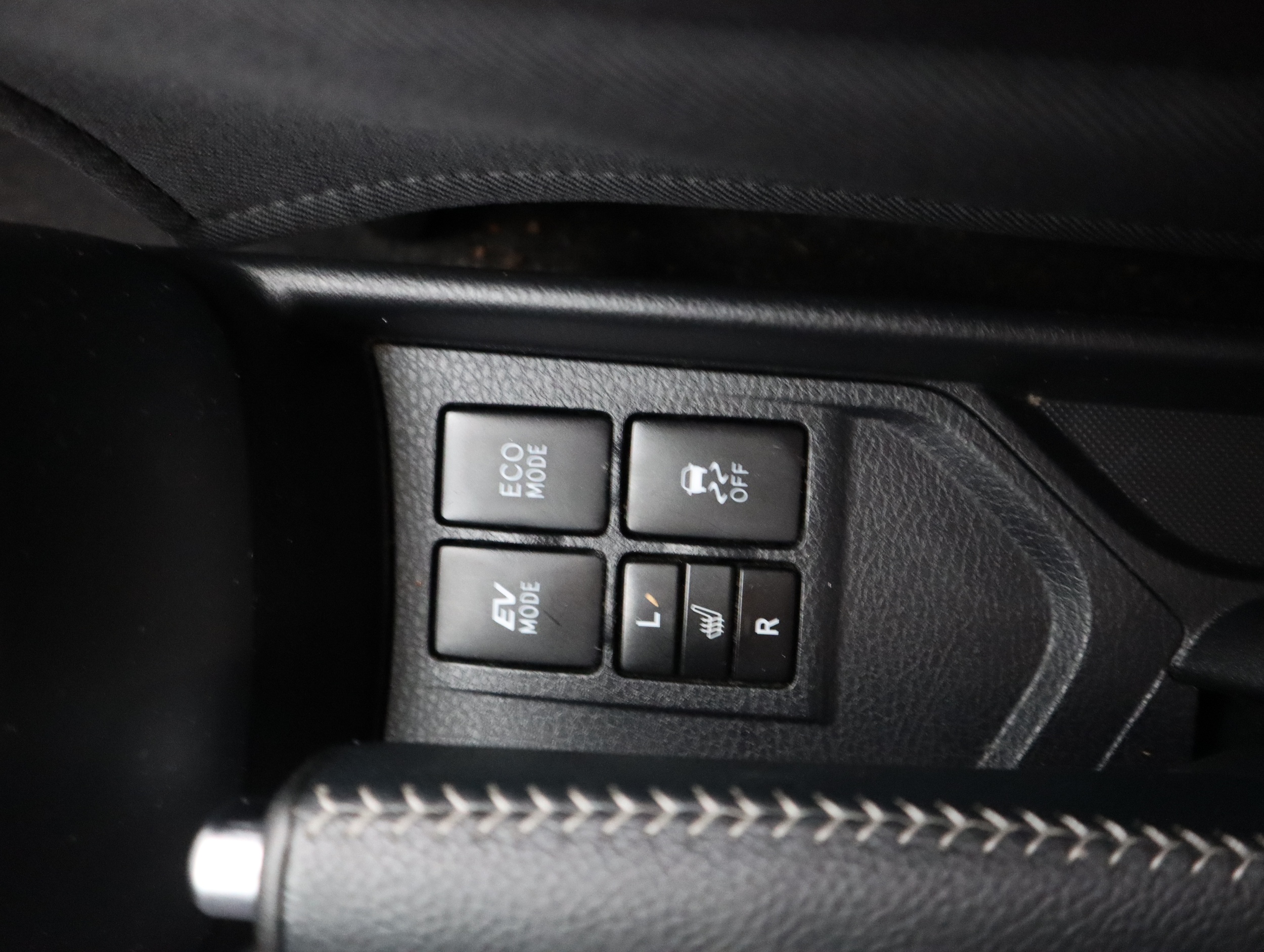 TOYOTA Yaris 2018