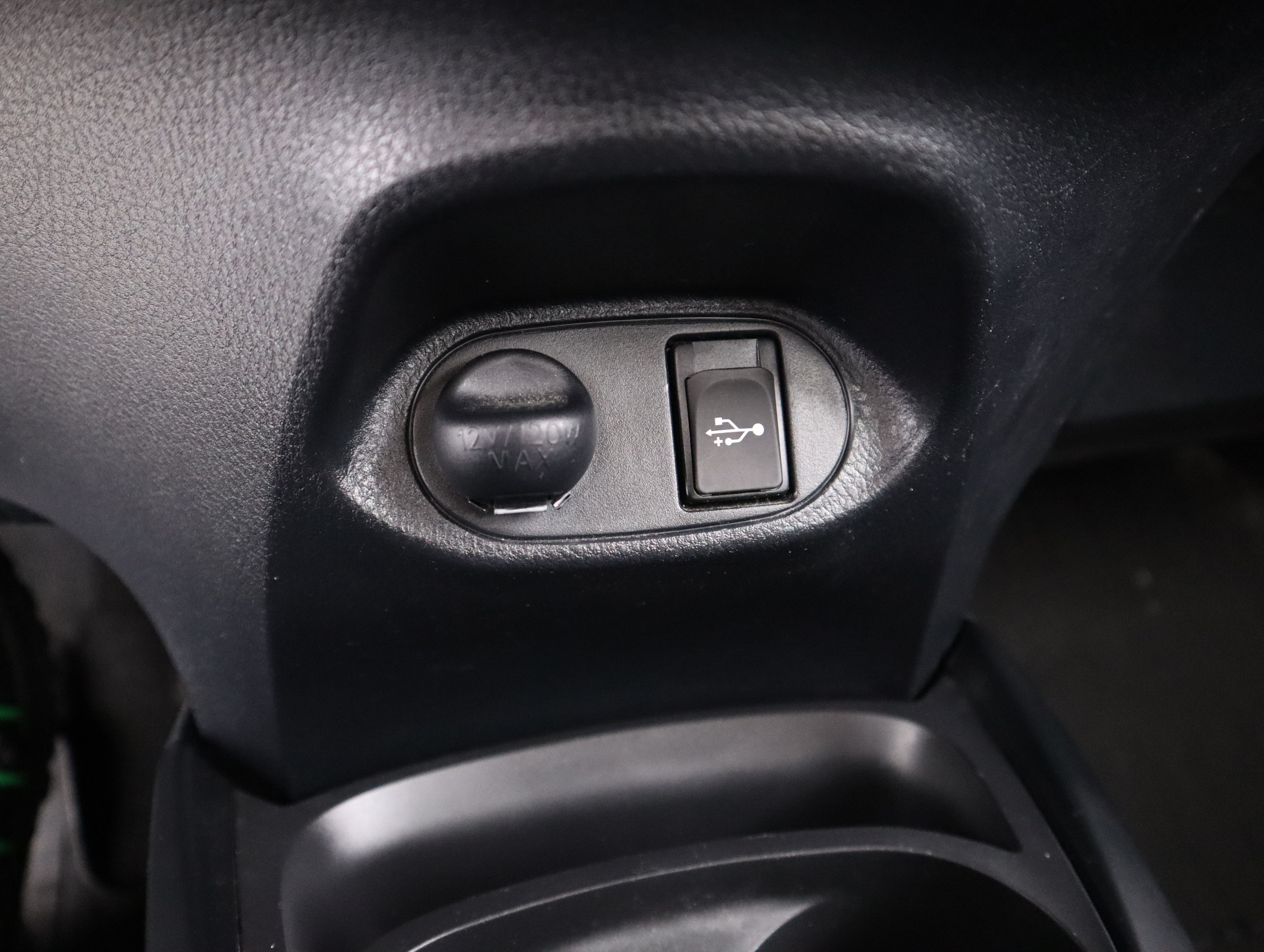 TOYOTA Yaris 2018