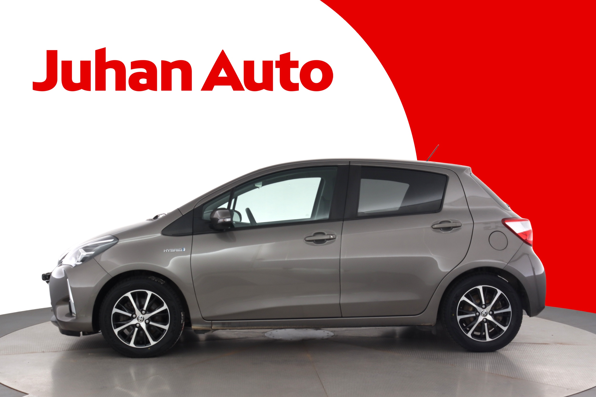 TOYOTA Yaris 2018