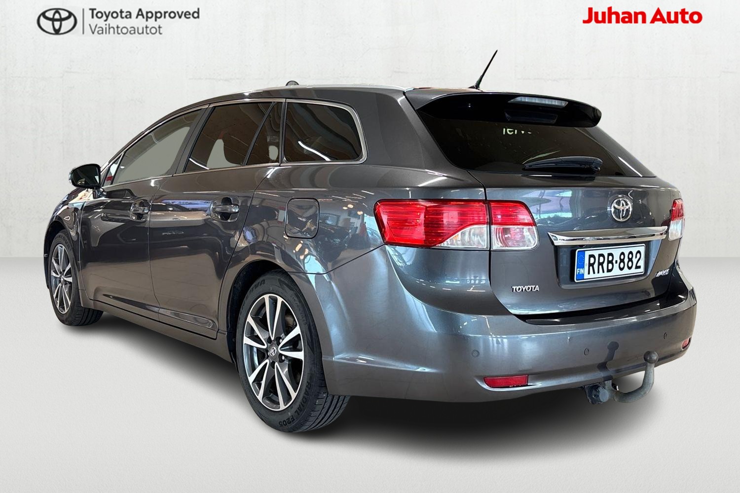TOYOTA Avensis 2013