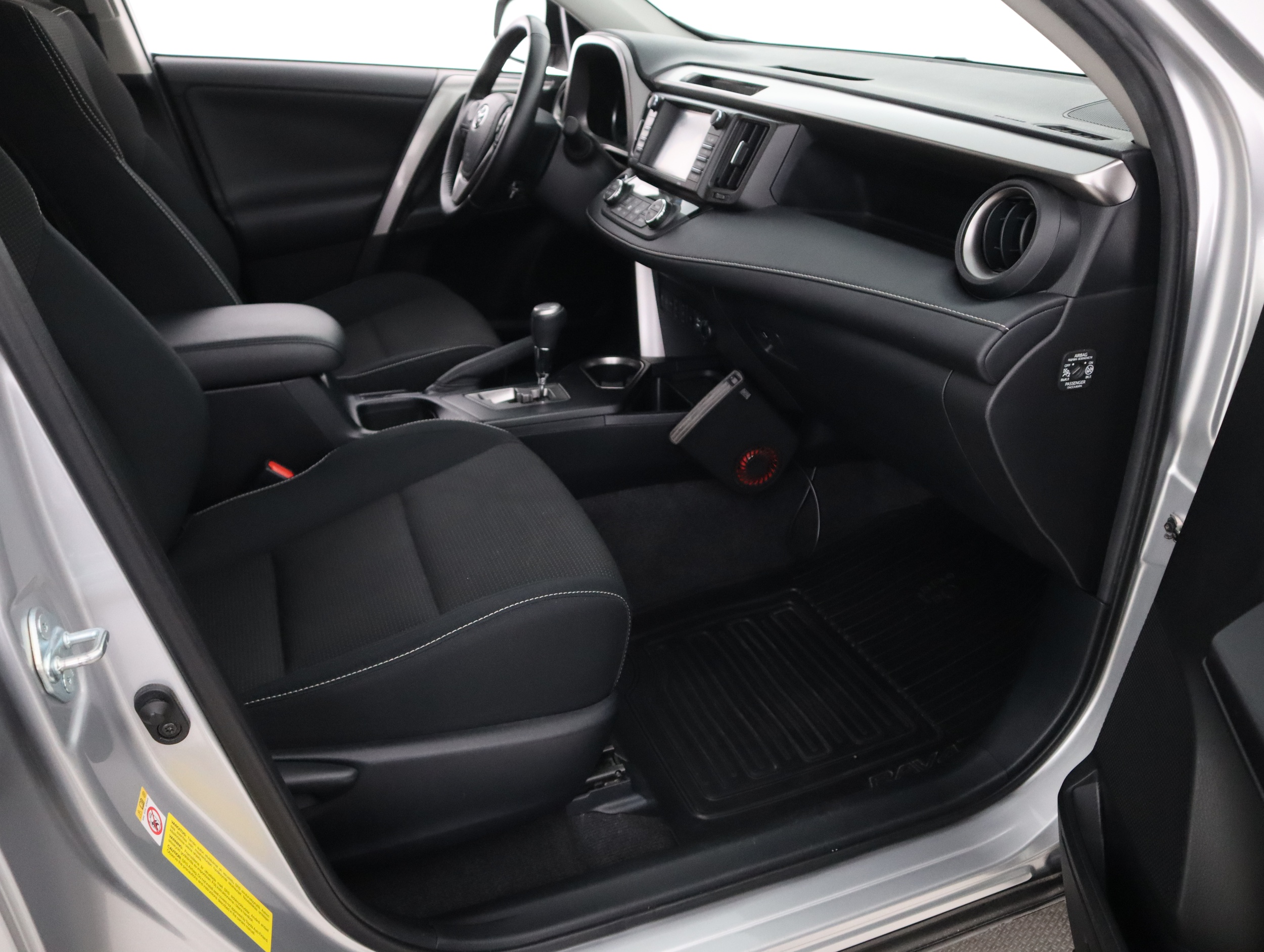 TOYOTA RAV4 10