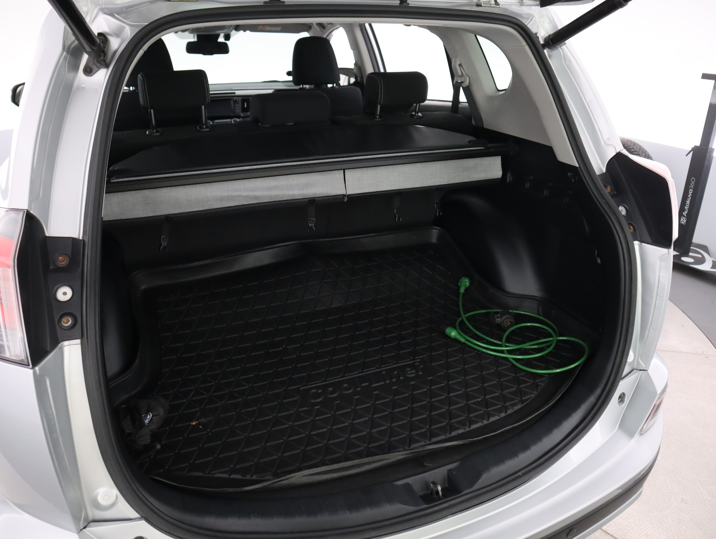TOYOTA RAV4 18