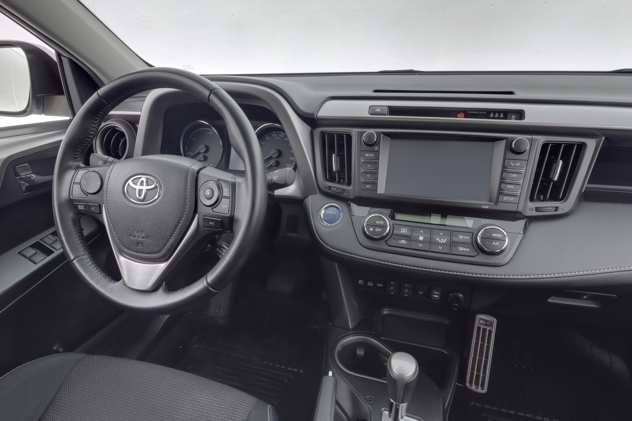 TOYOTA RAV4 8