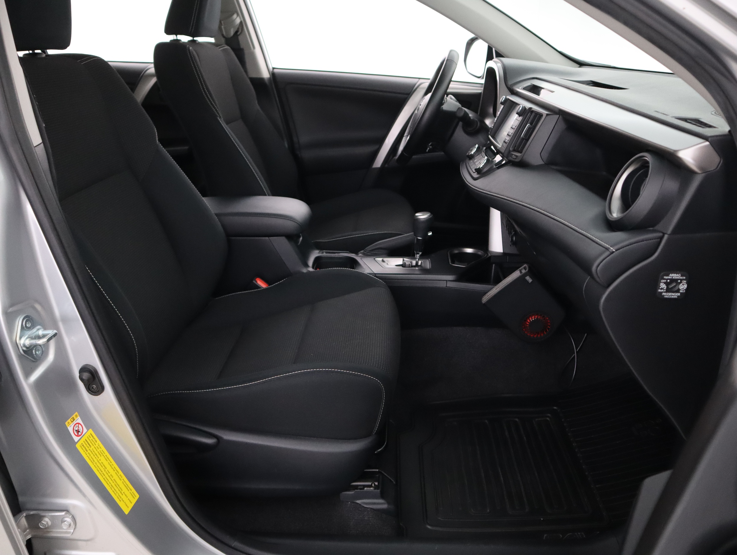 TOYOTA RAV4 9