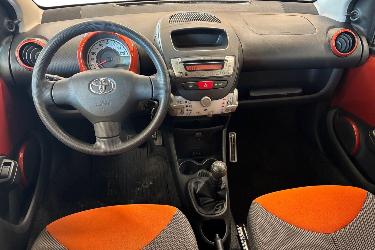 TOYOTA Aygo 2012