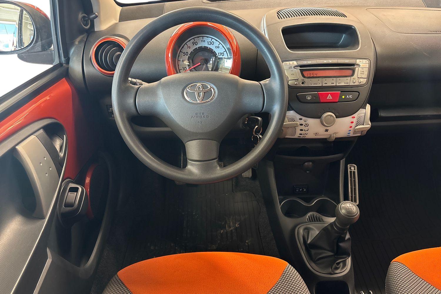 TOYOTA Aygo 2012