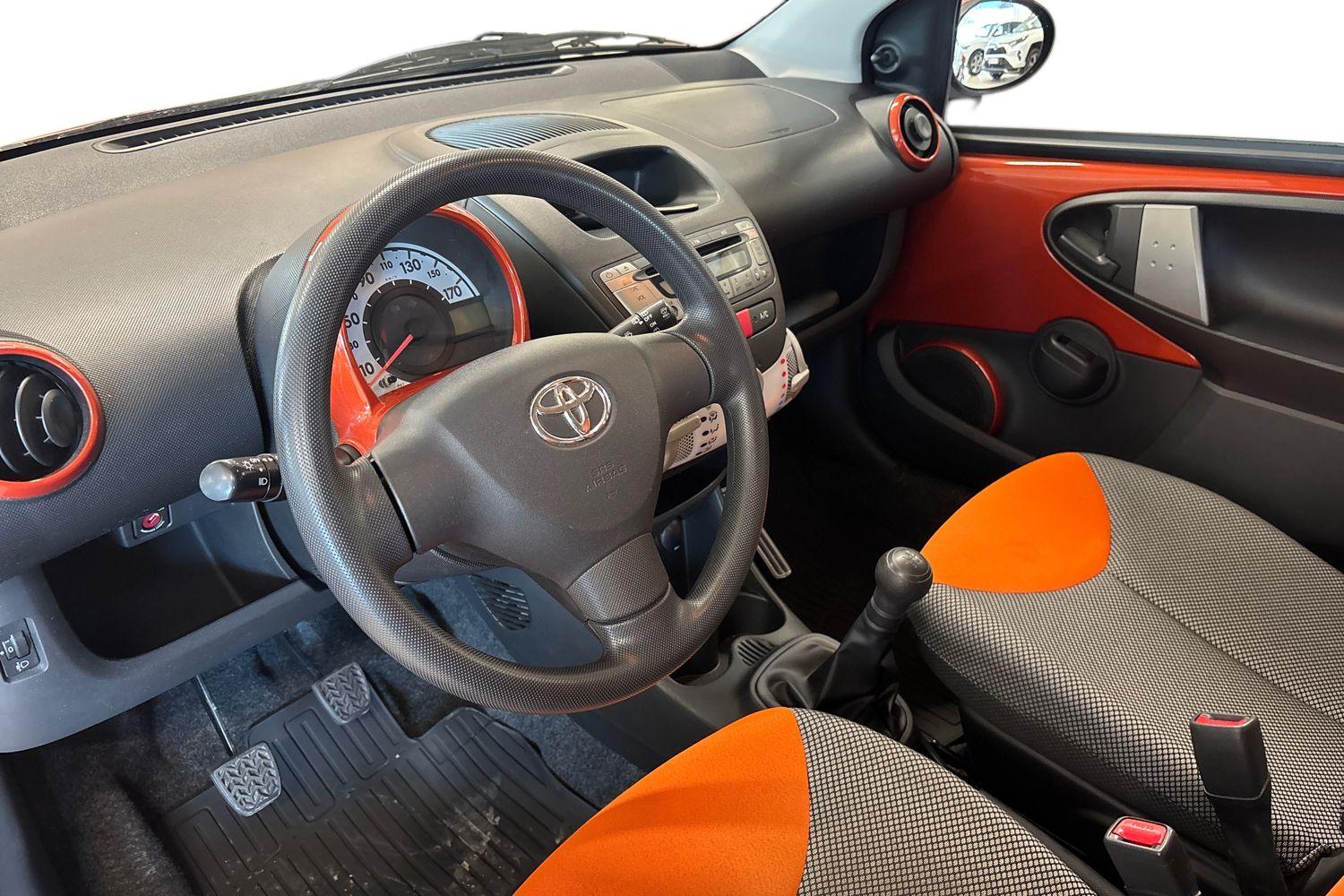 TOYOTA Aygo 2012