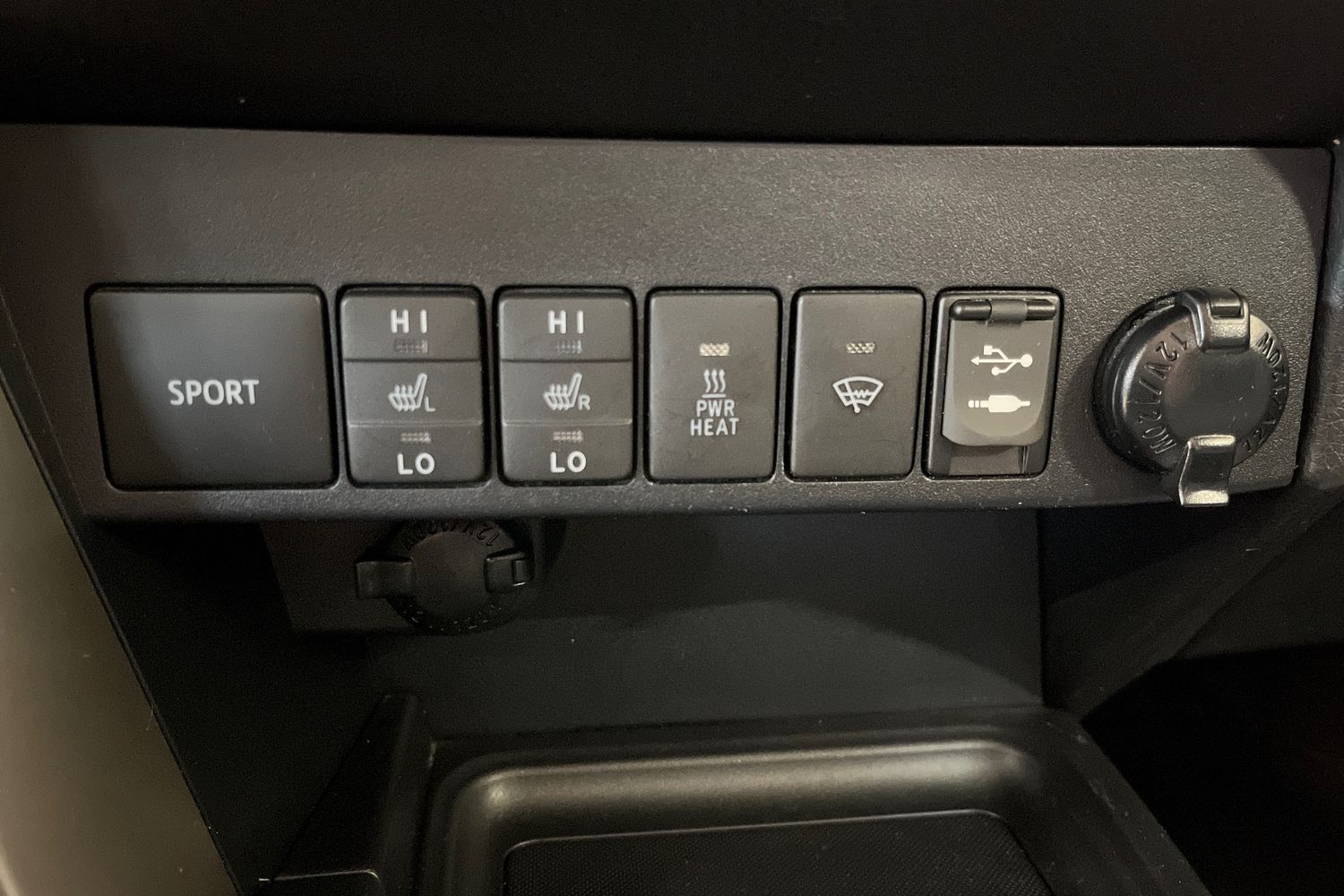 TOYOTA RAV4 2014