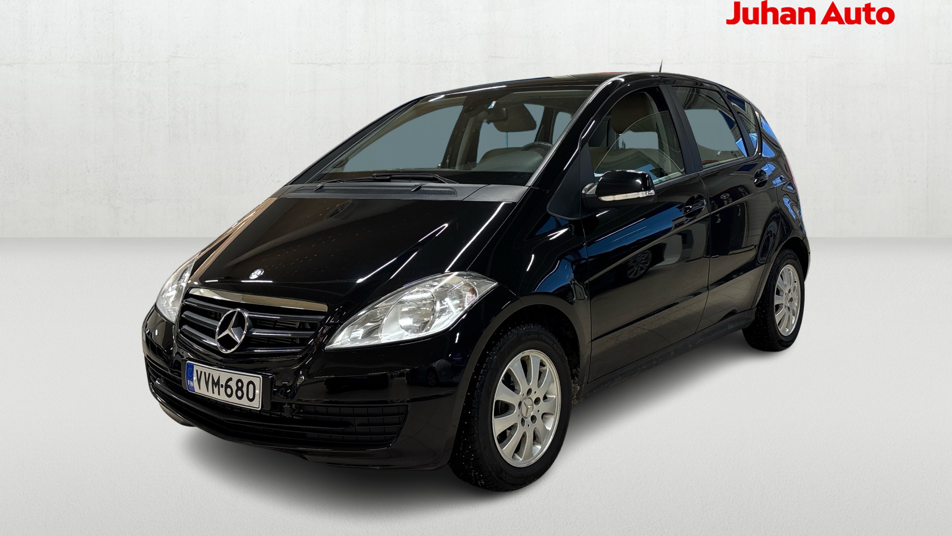 MERCEDES-BENZ A 2011