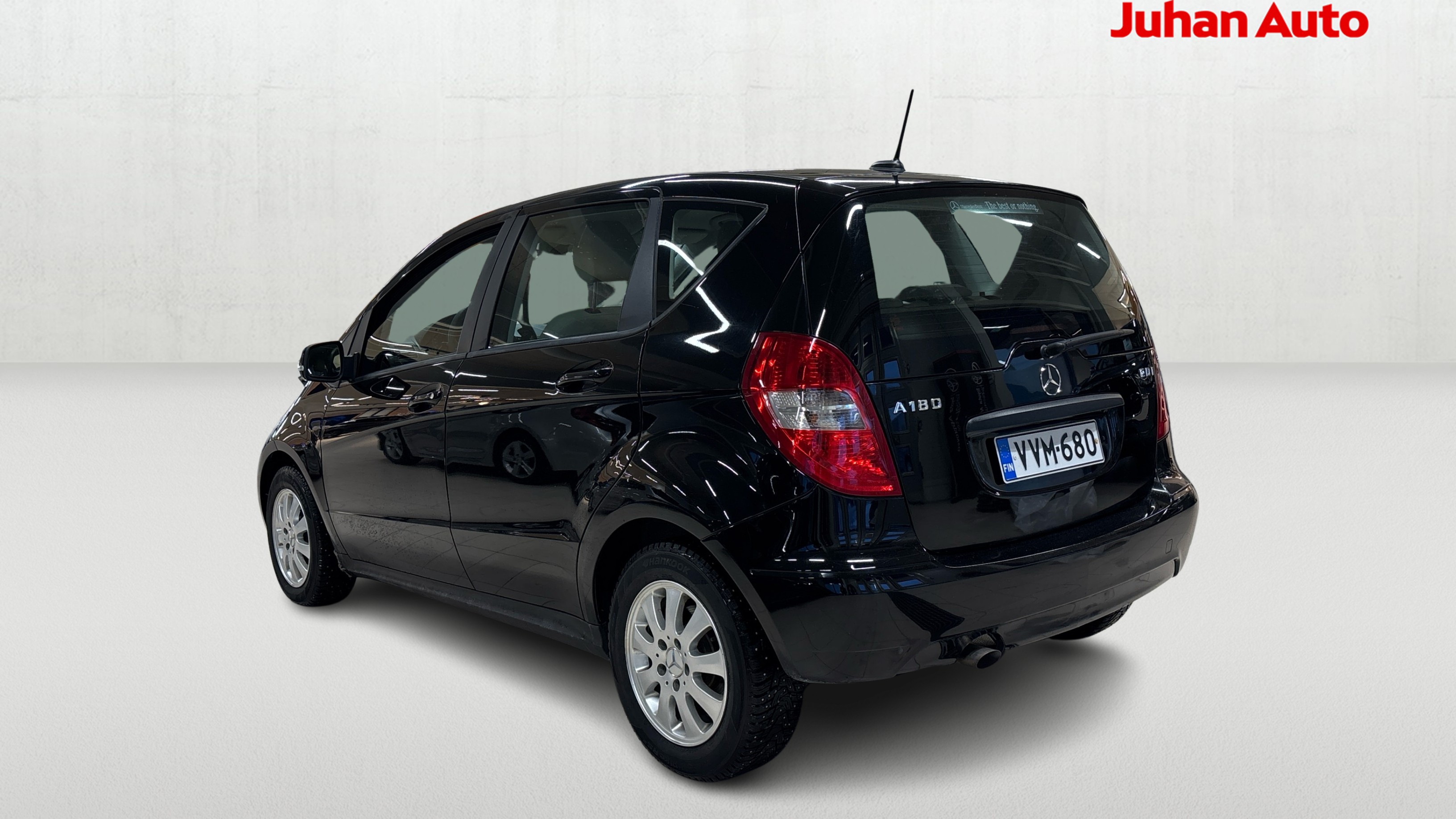 MERCEDES-BENZ A 2011