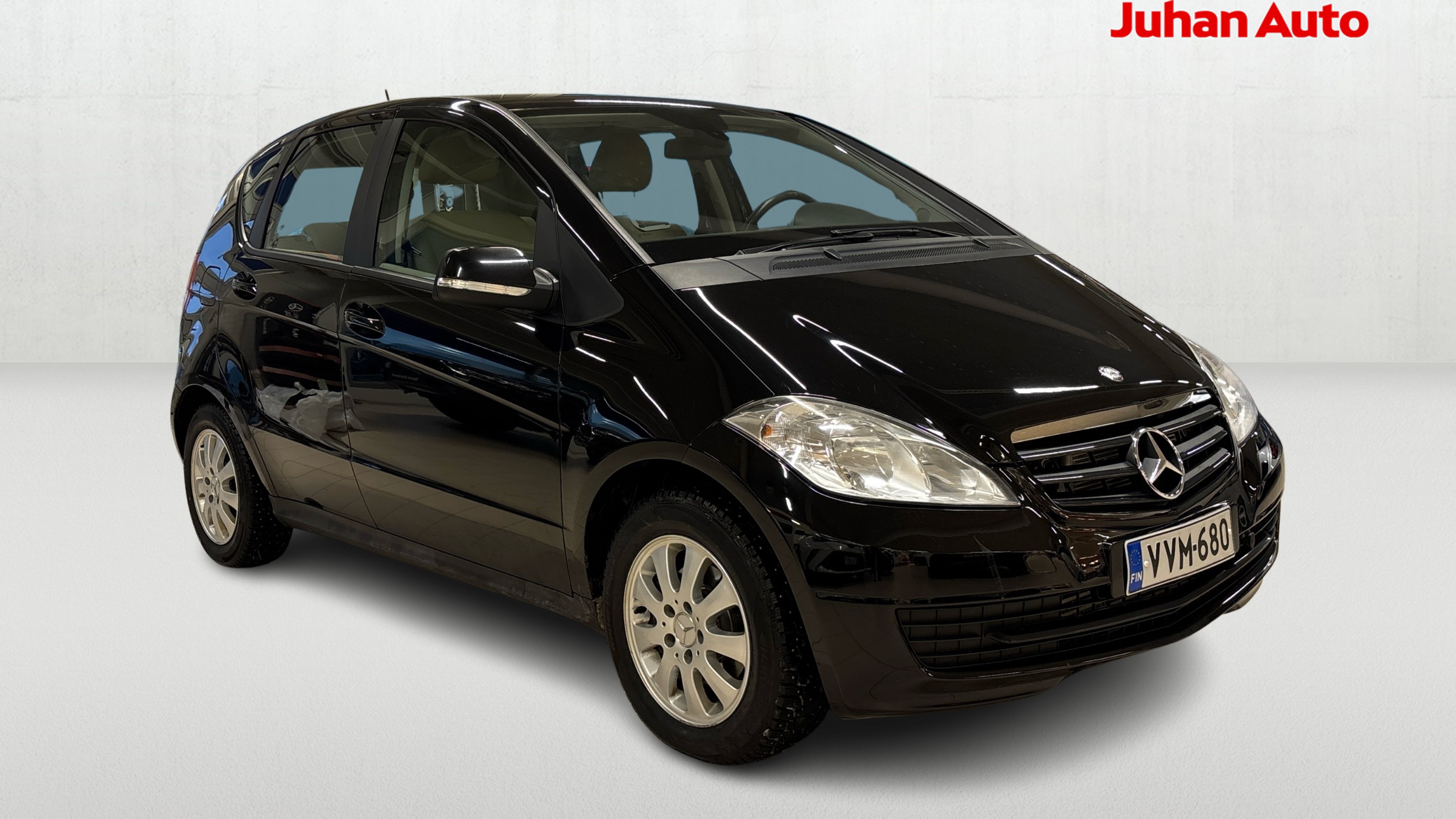 MERCEDES-BENZ A 2011