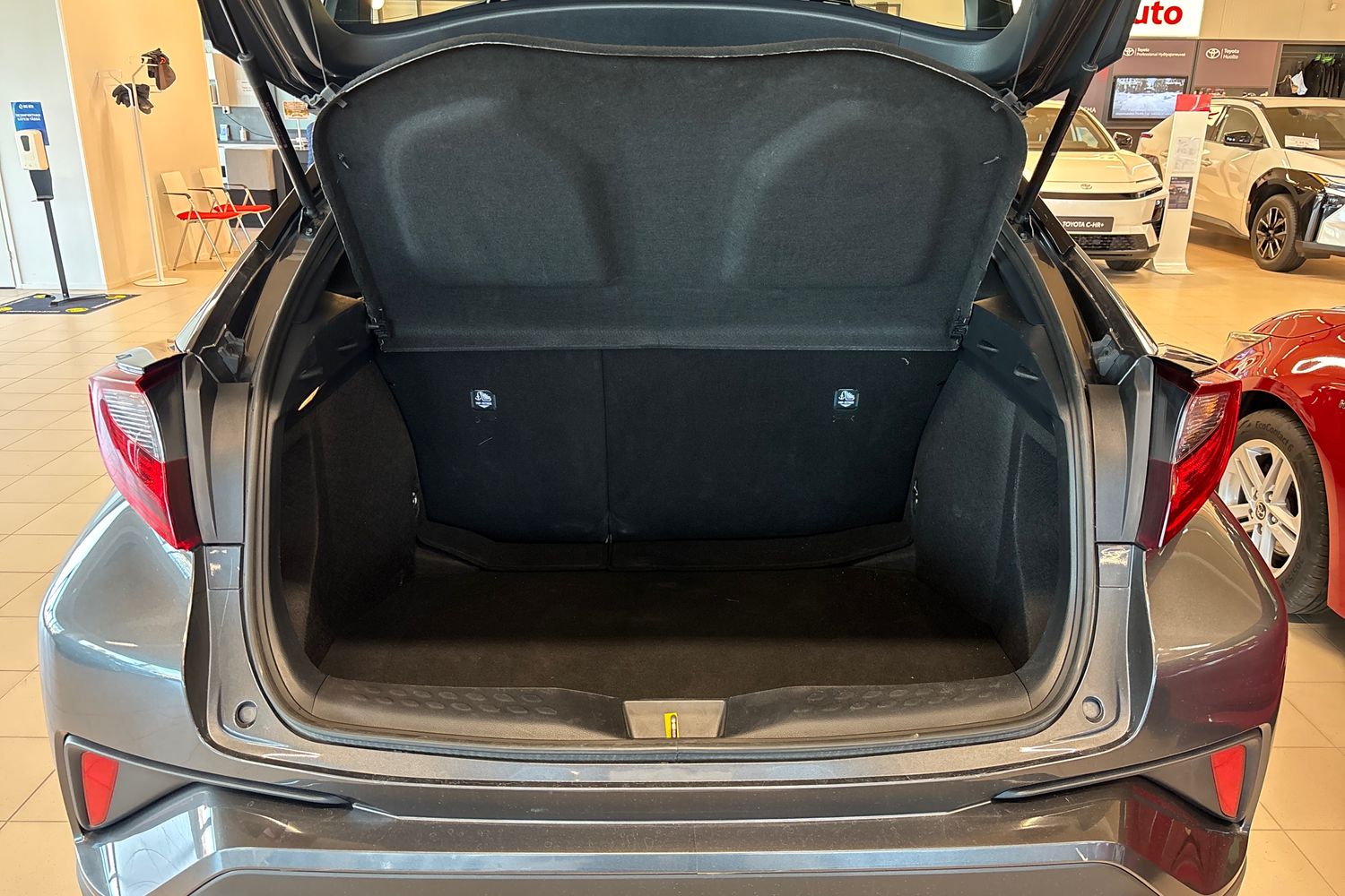 TOYOTA C-HR 2023