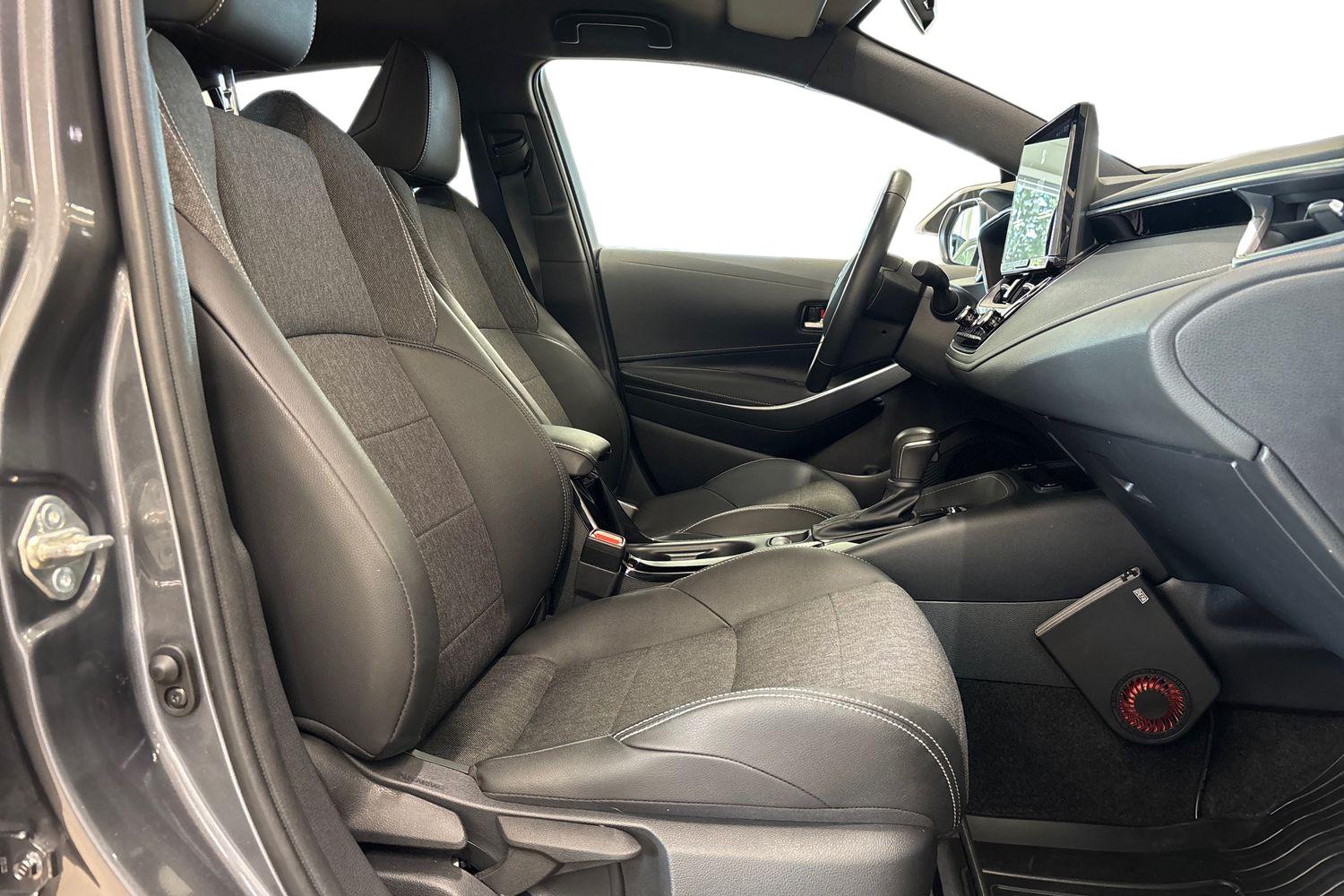 TOYOTA Corolla 2024