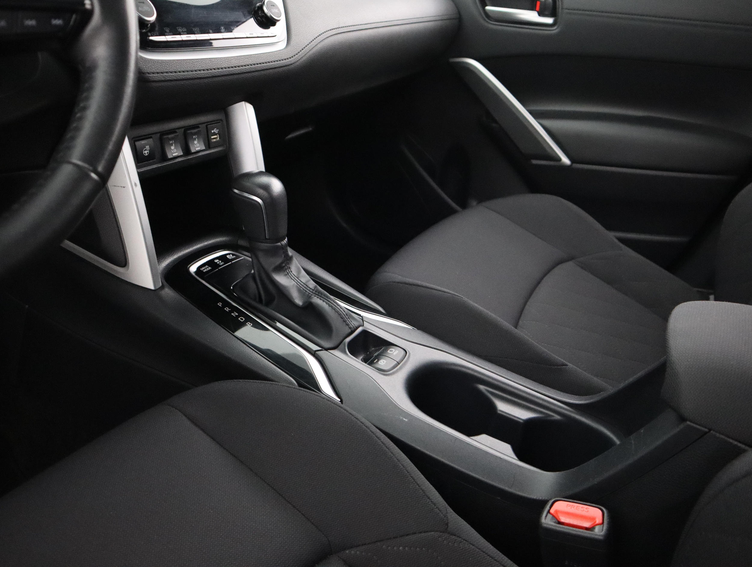 TOYOTA Corolla Cross 2023