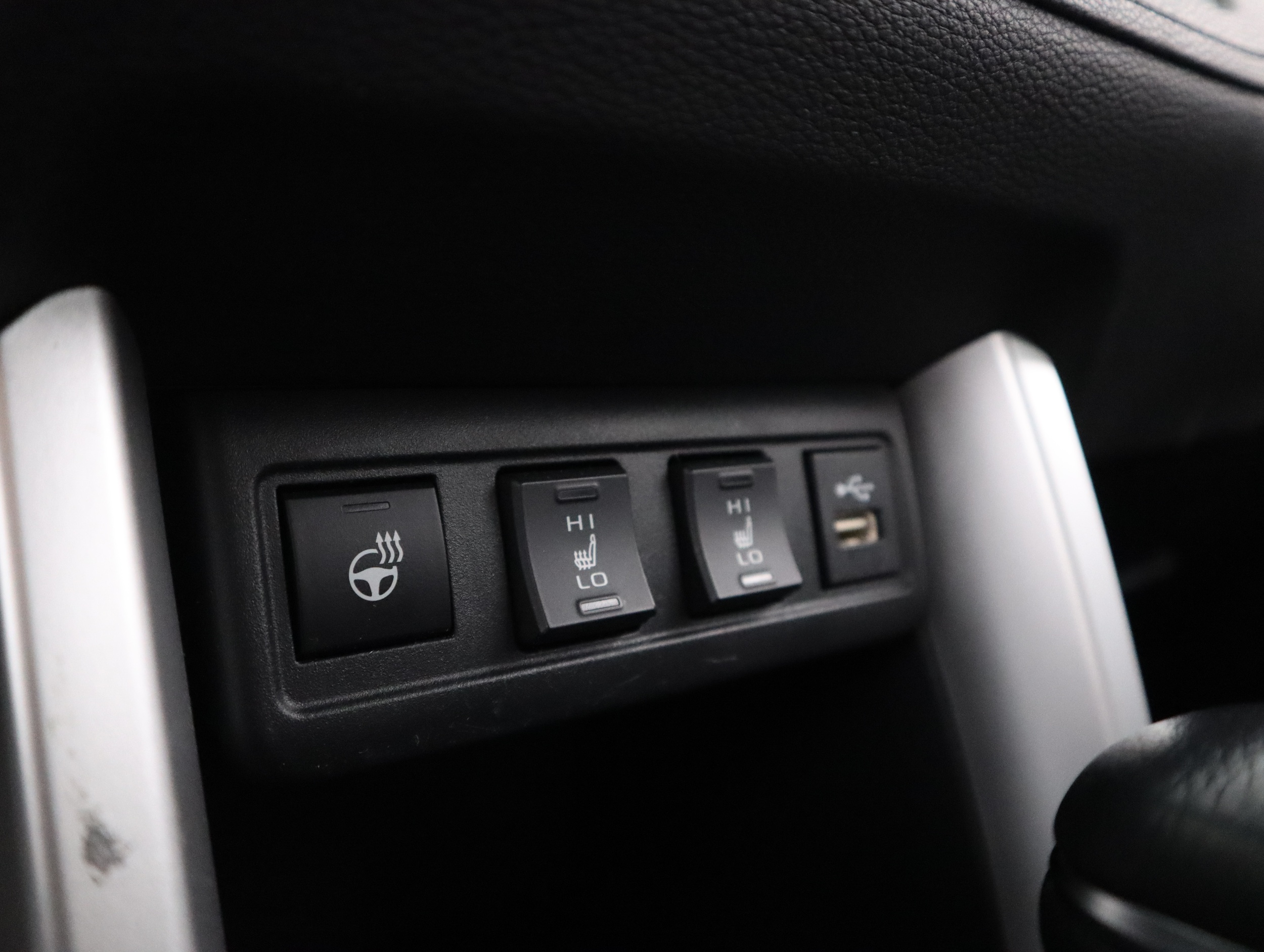 TOYOTA Corolla Cross 2023