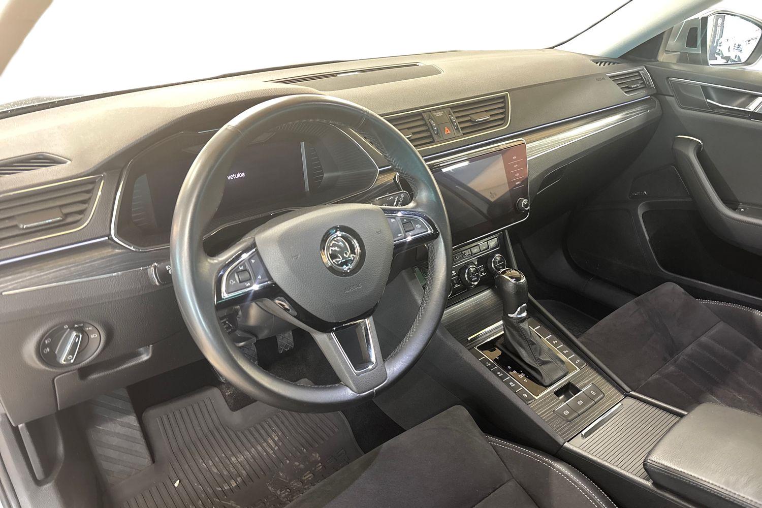 SKODA SUPERB 2020