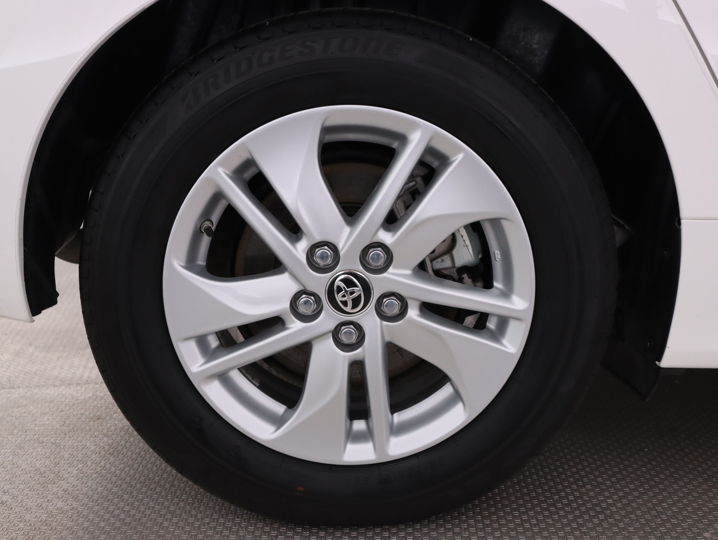TOYOTA Yaris 2025
