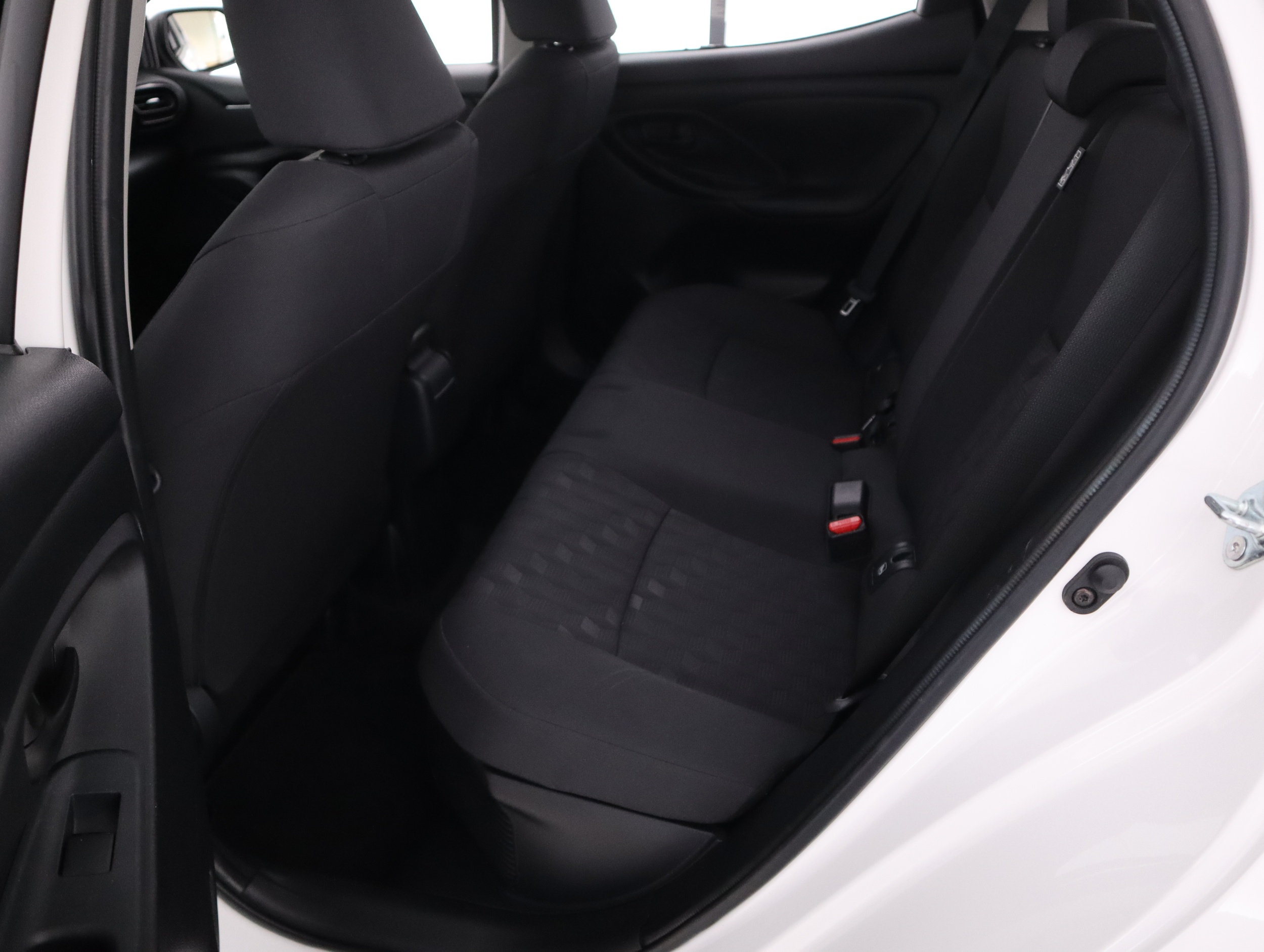 TOYOTA Yaris 2025