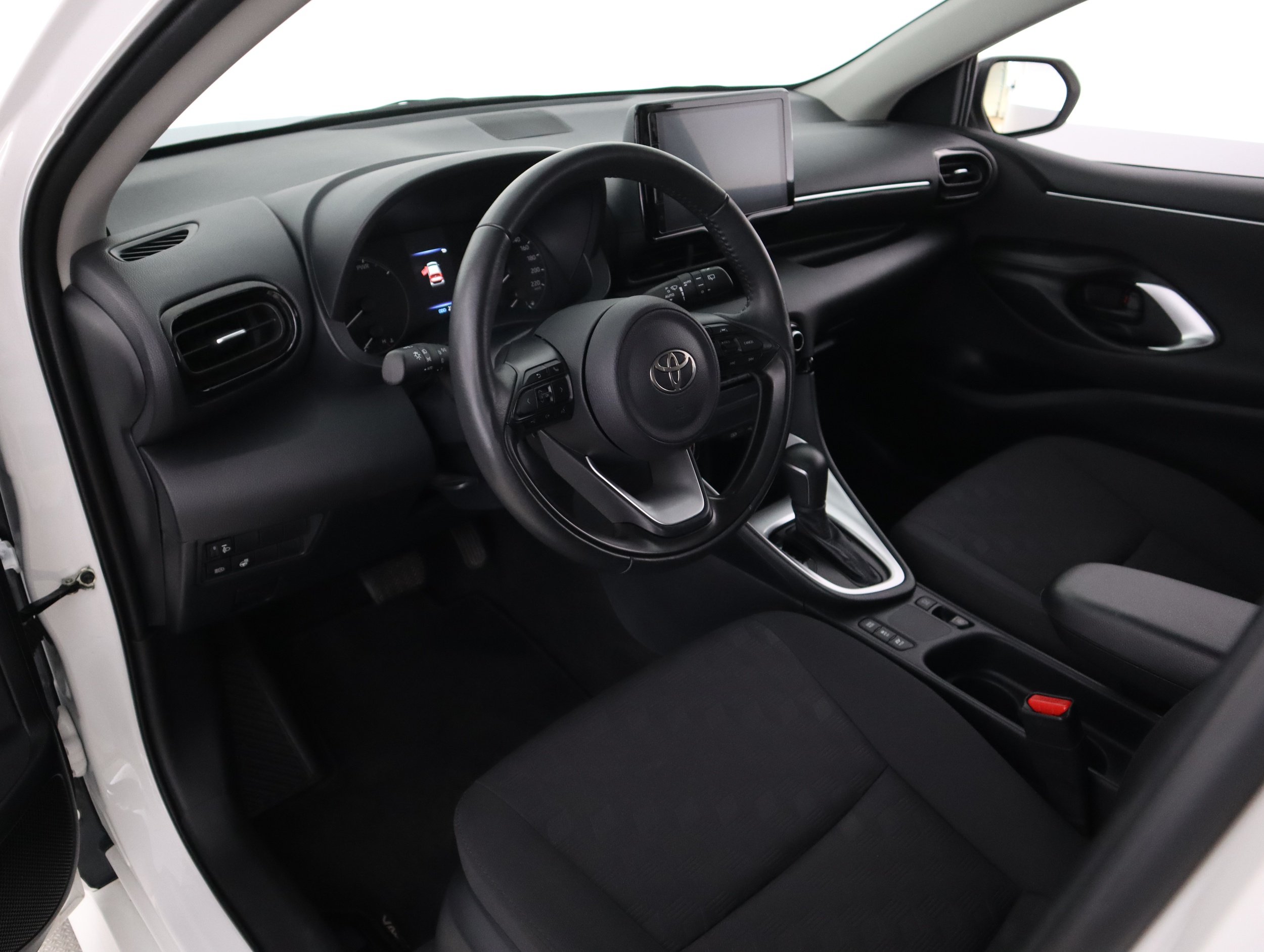 TOYOTA Yaris 2025