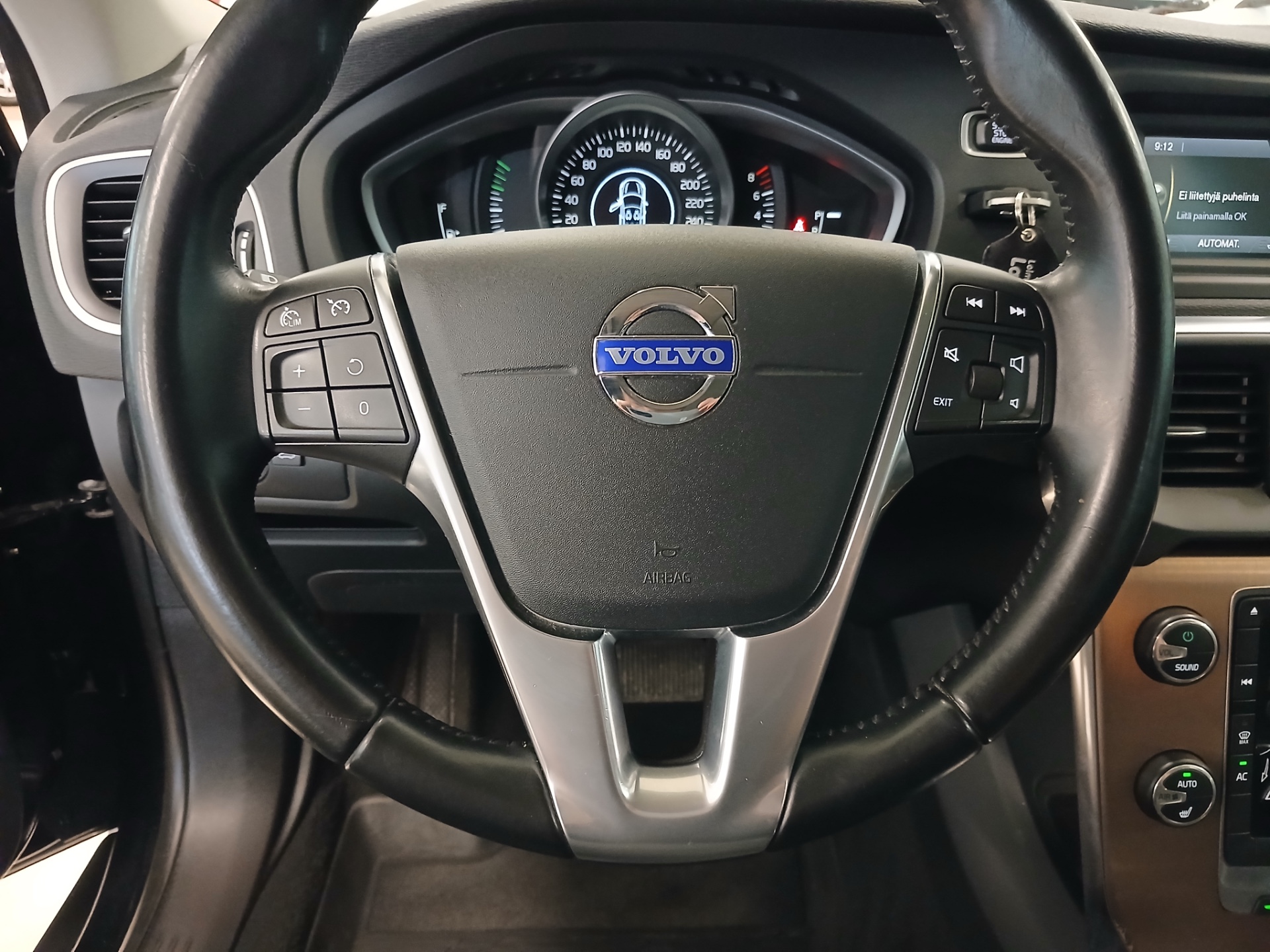 Volvo V40 Cross Country 2014