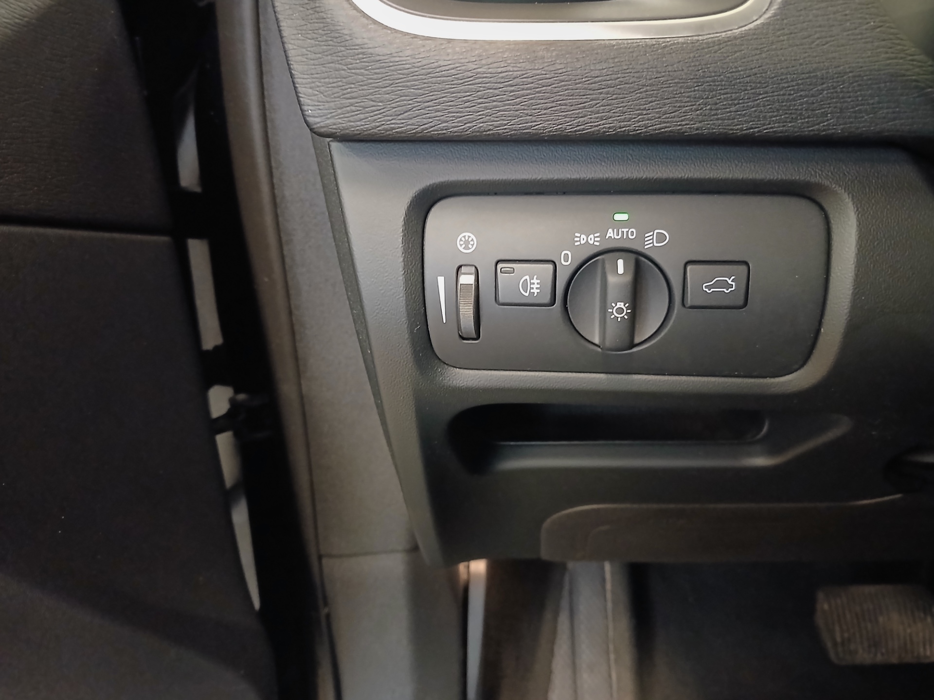 Volvo V40 Cross Country 2014