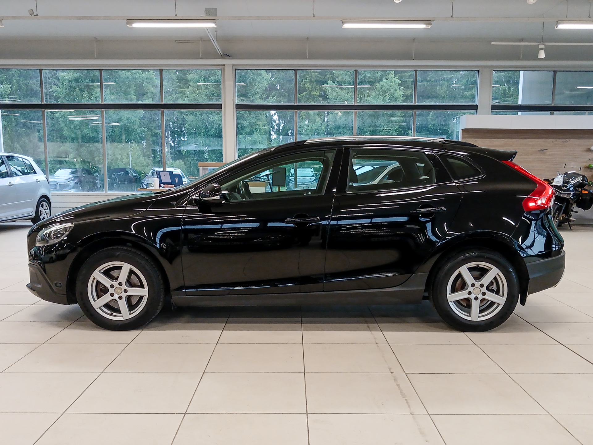 Volvo V40 Cross Country 2014, kuva 2/34
