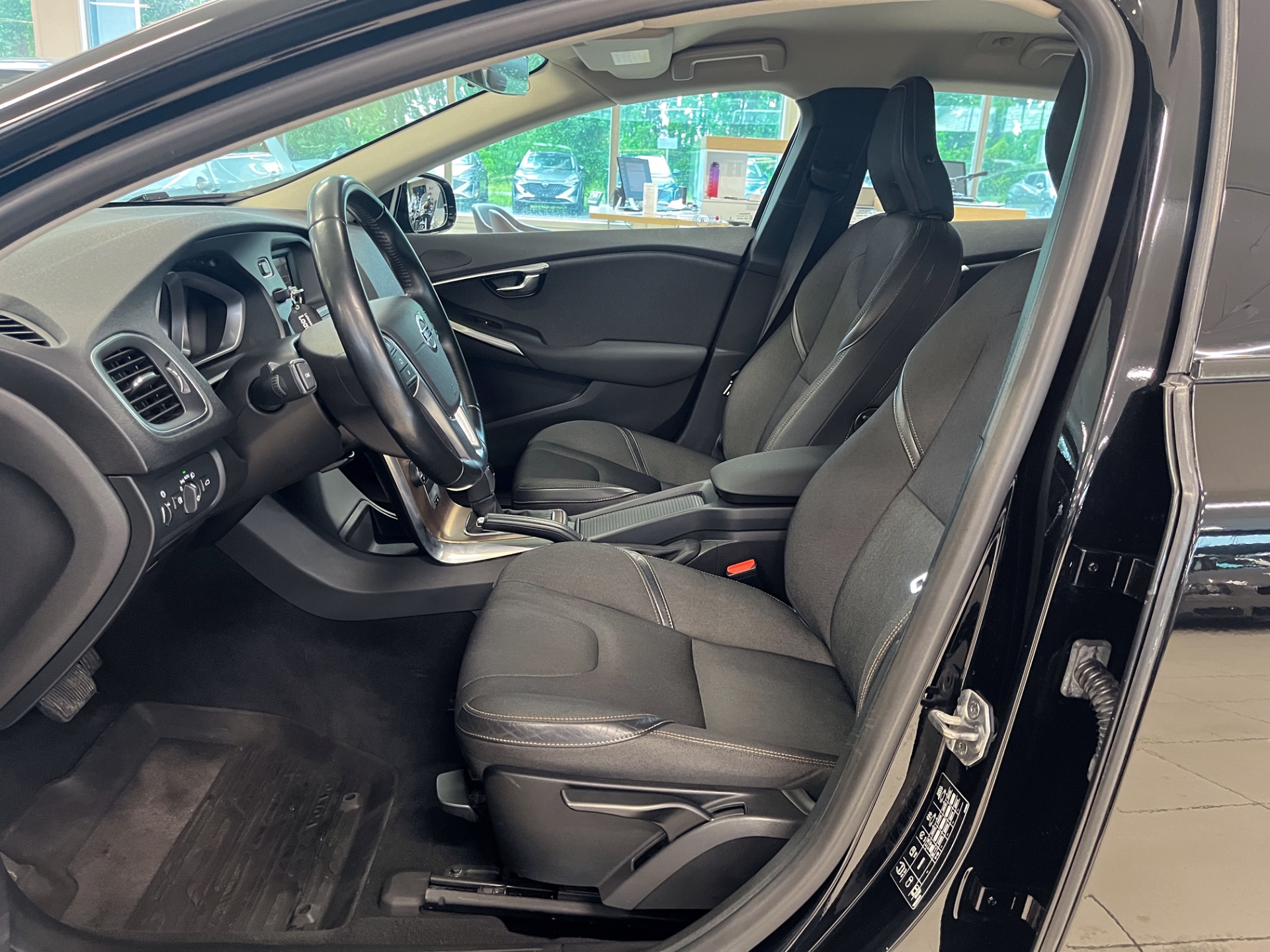 Volvo V40 Cross Country 2014